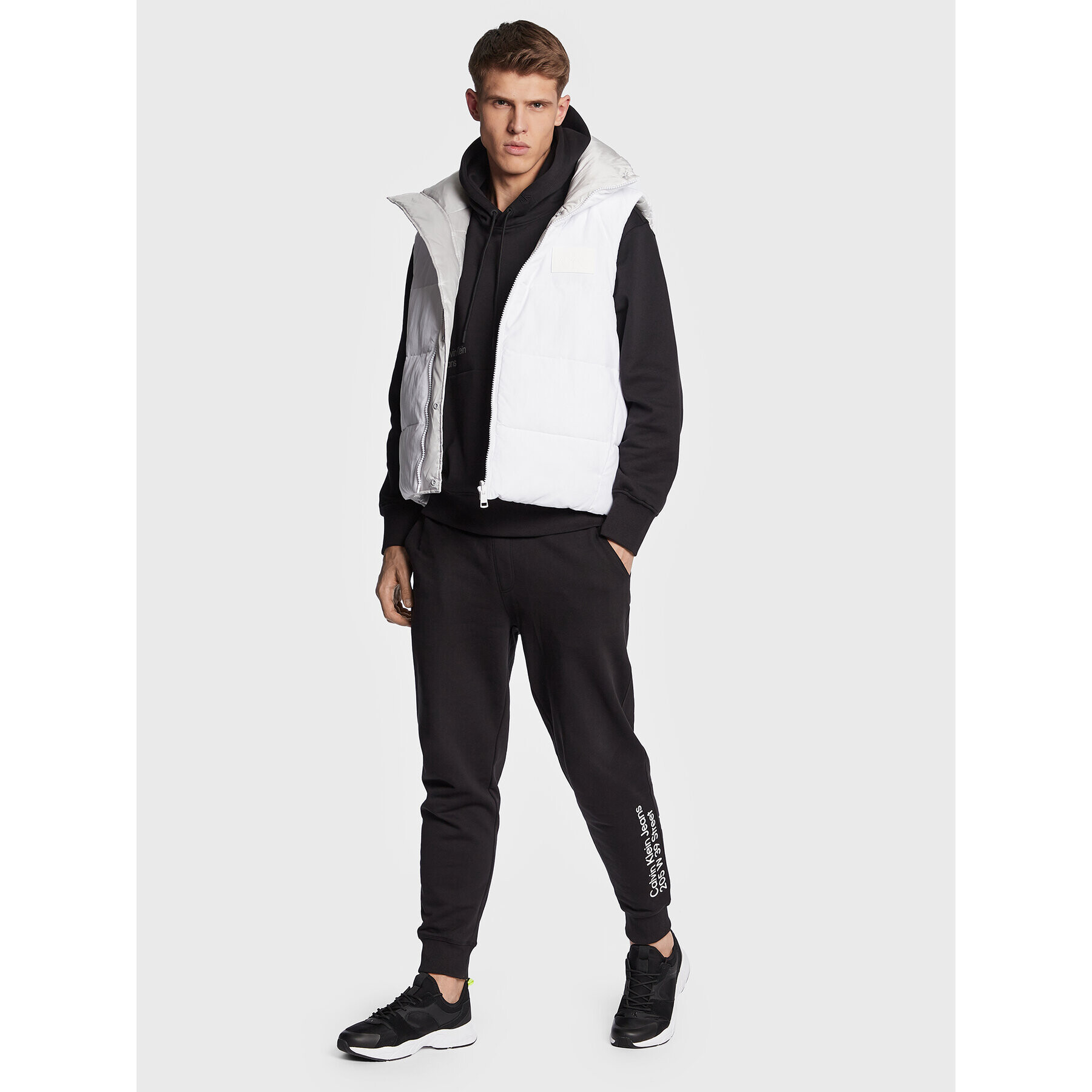 Calvin Klein Jeans Елек J30J322500 Бял Regular Fit - Pepit.bg