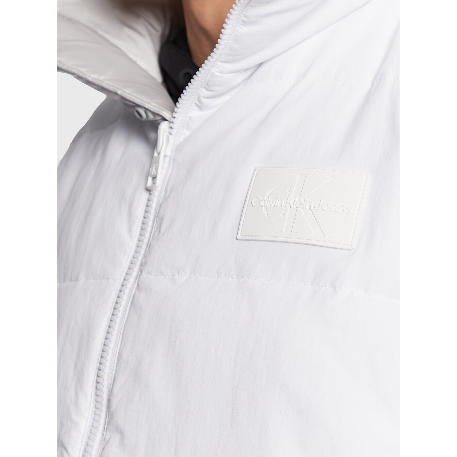 Calvin Klein Jeans Елек J30J322500 Бял Regular Fit - Pepit.bg