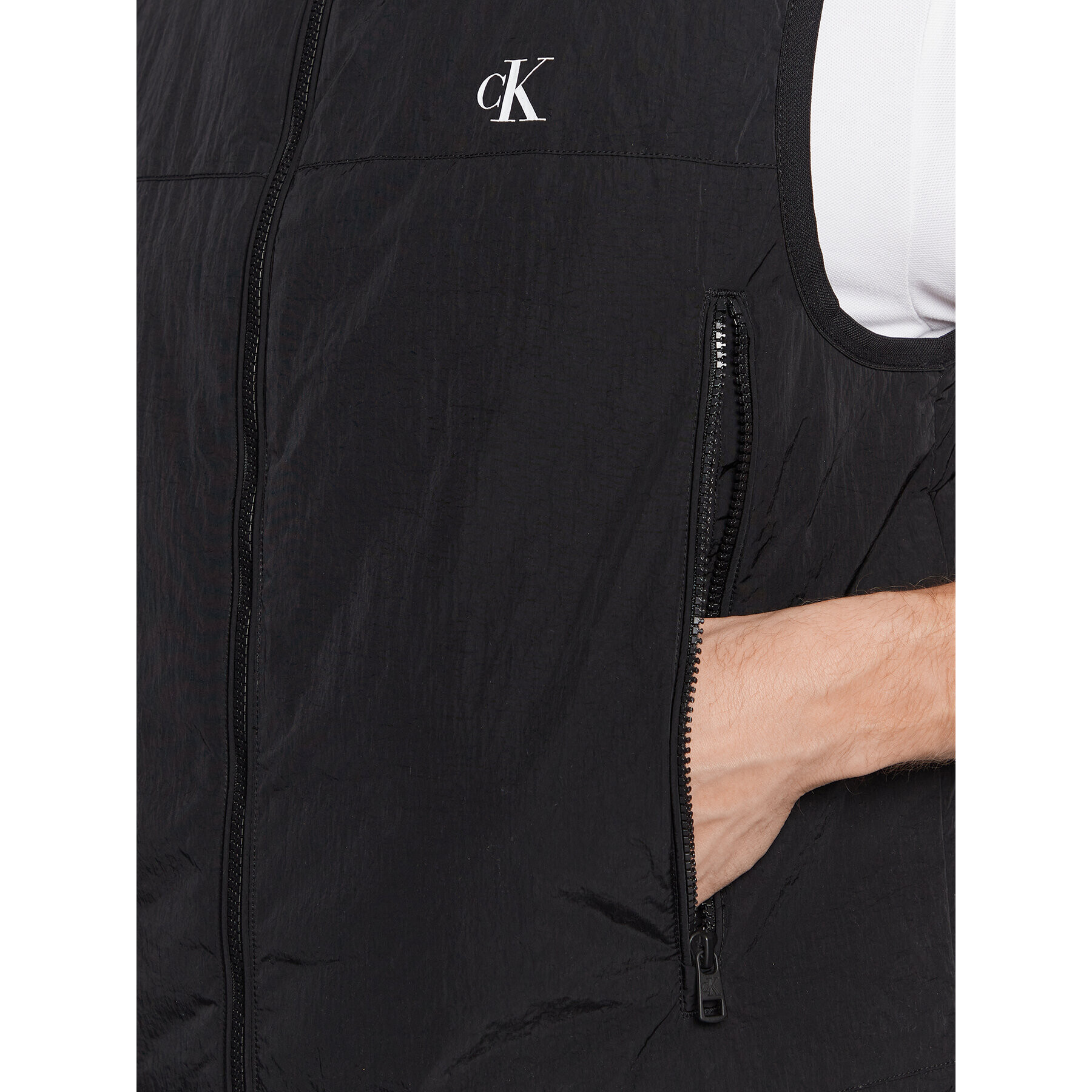 Calvin Klein Jeans Елек J30J322940 Черен Regular Fit - Pepit.bg