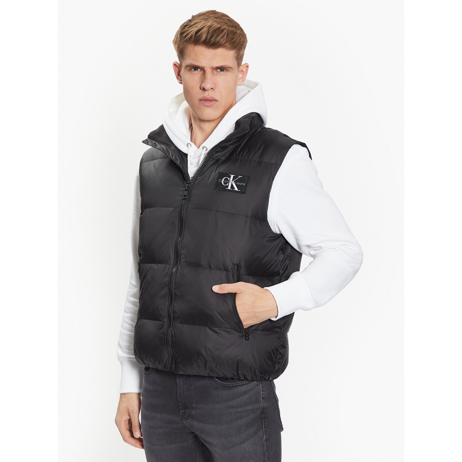 Calvin Klein Jeans Елек J30J323473 Черен Regular Fit - Pepit.bg