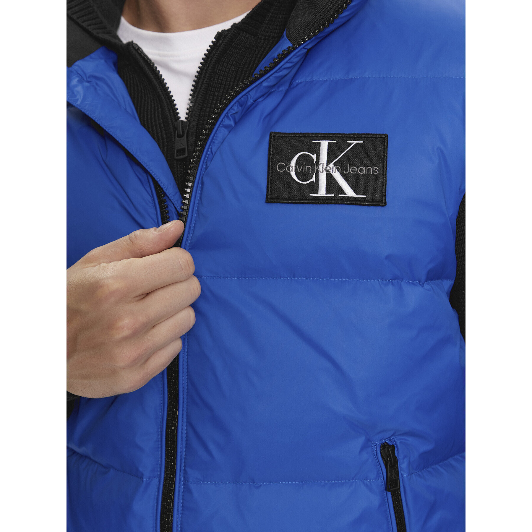Calvin Klein Jeans Елек J30J323473 Син Regular Fit - Pepit.bg