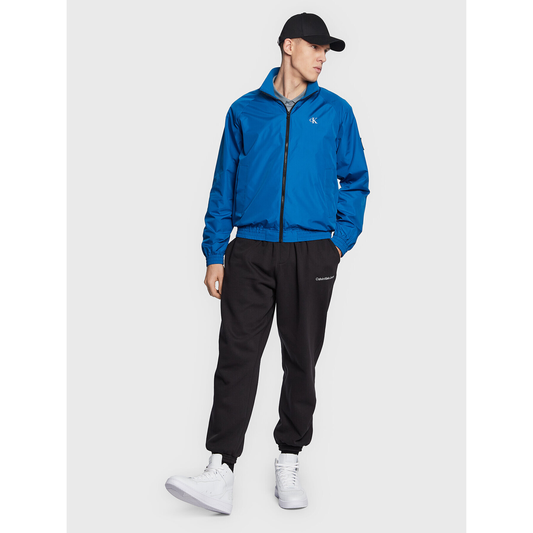 Calvin Klein Jeans Яке бомбър J30J322942 Син Regular Fit - Pepit.bg