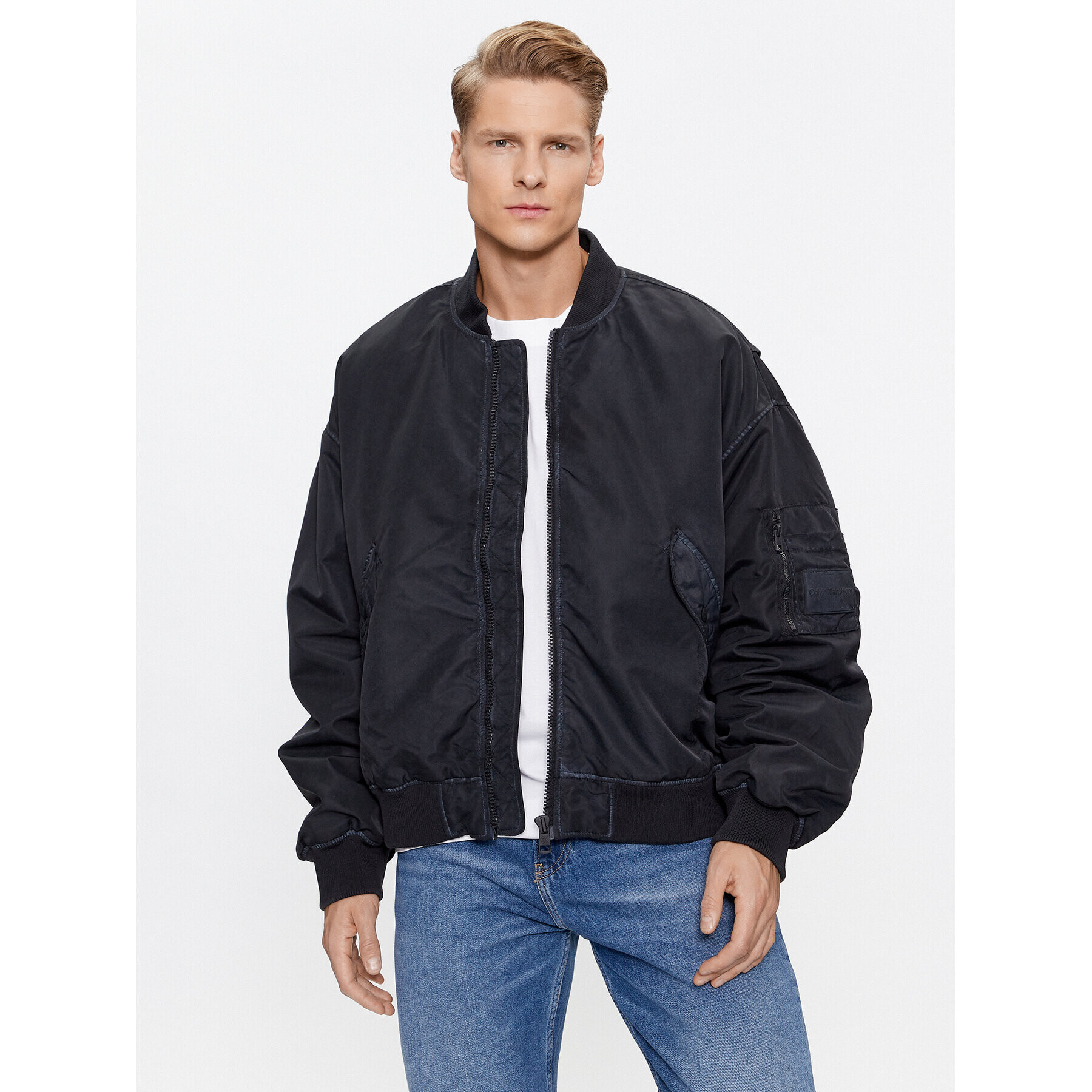 Calvin Klein Jeans Яке бомбър J30J323474 Черен Oversize - Pepit.bg