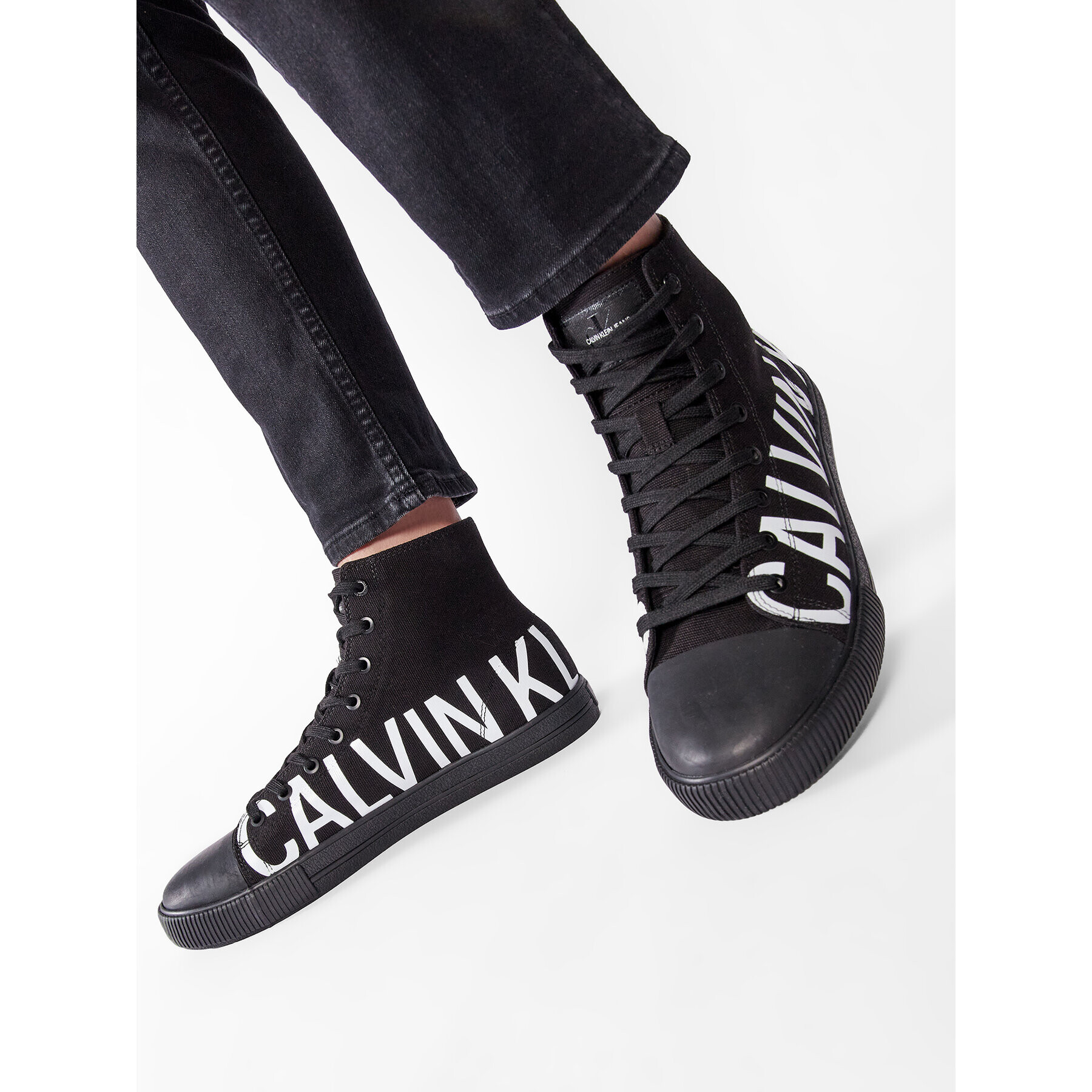 Calvin Klein Jeans Кецове Vulcanized Mid Sneaker Logo YM0YM00276 Черен - Pepit.bg