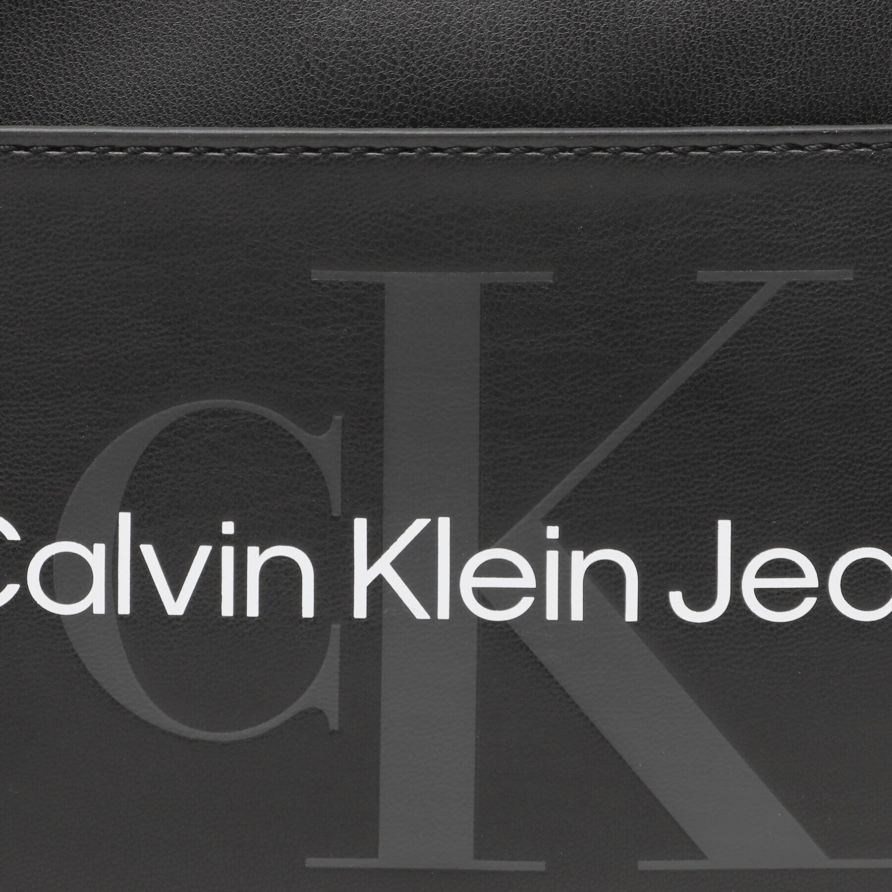 Calvin Klein Jeans Мъжка чантичка Monogram Soft Camera Bag22 K50K510396 Черен - Pepit.bg