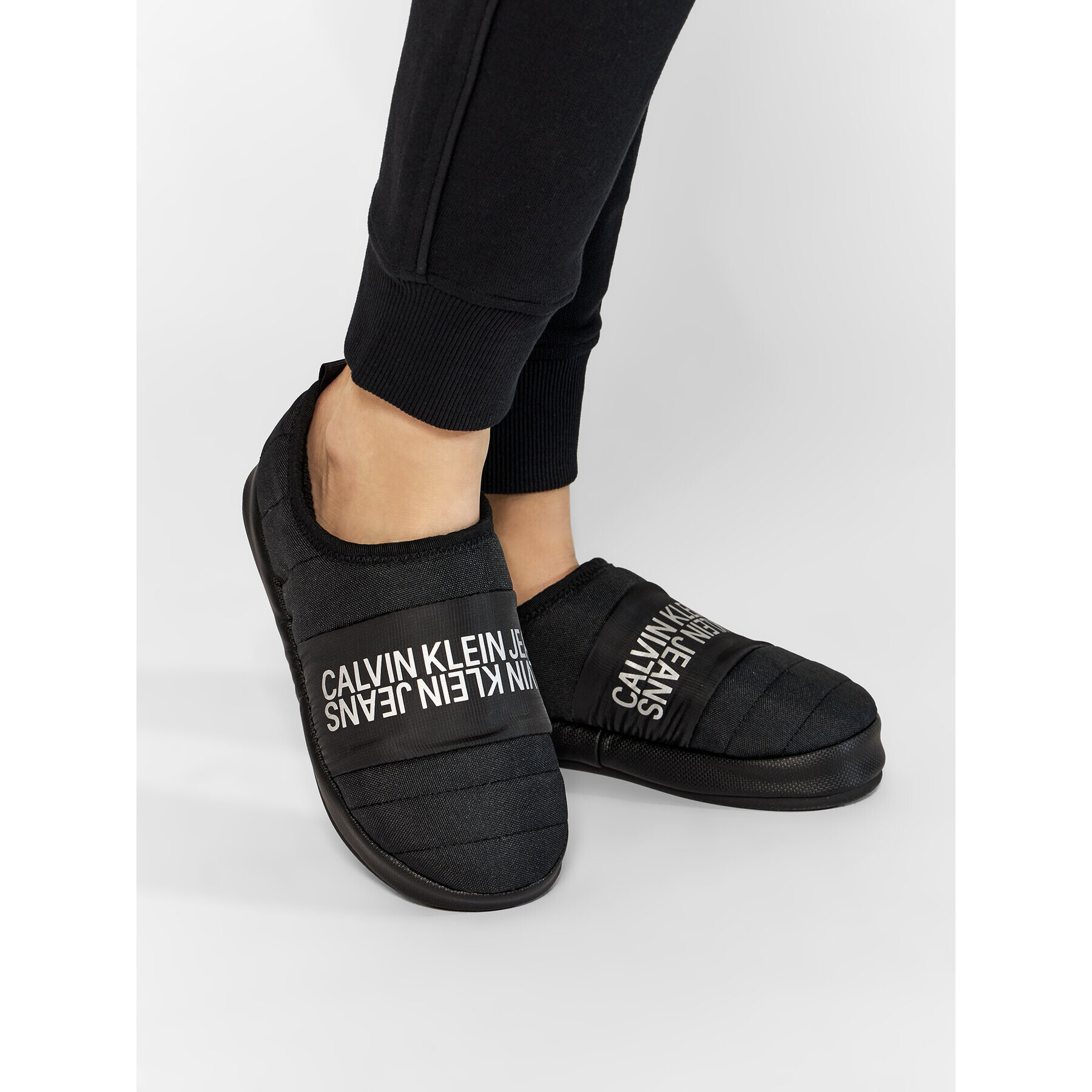 Calvin Klein Jeans Пантофи Home Shoe Slipper W Warm Lining YW0YW00412 Черен - Pepit.bg