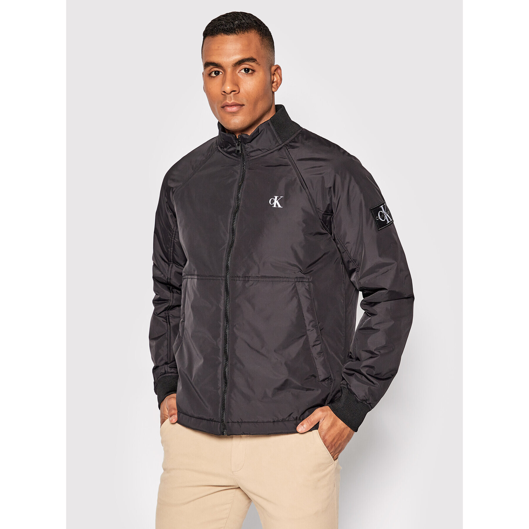 Calvin Klein Jeans Преходно яке J30J320930 Черен Regular Fit - Pepit.bg