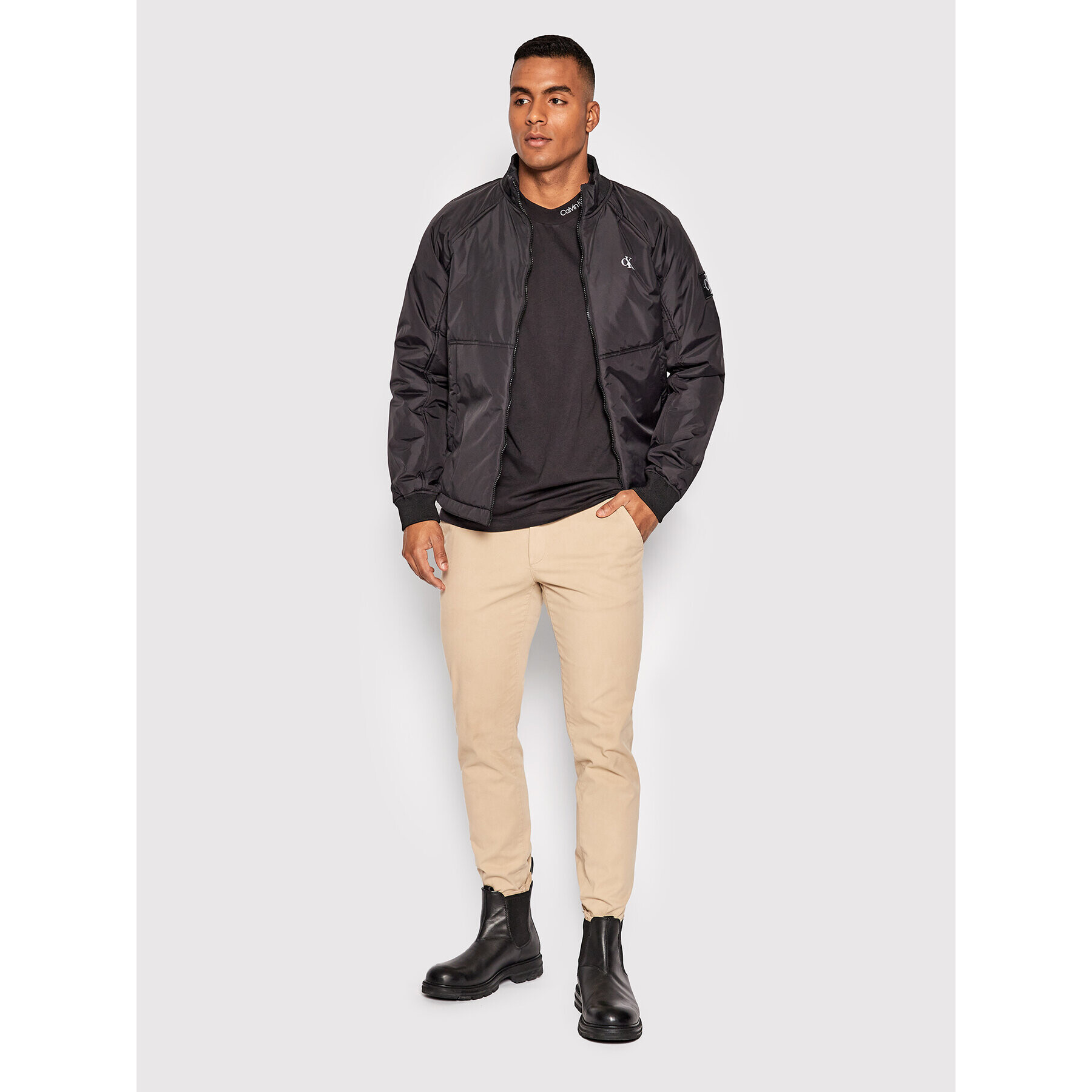 Calvin Klein Jeans Преходно яке J30J320930 Черен Regular Fit - Pepit.bg