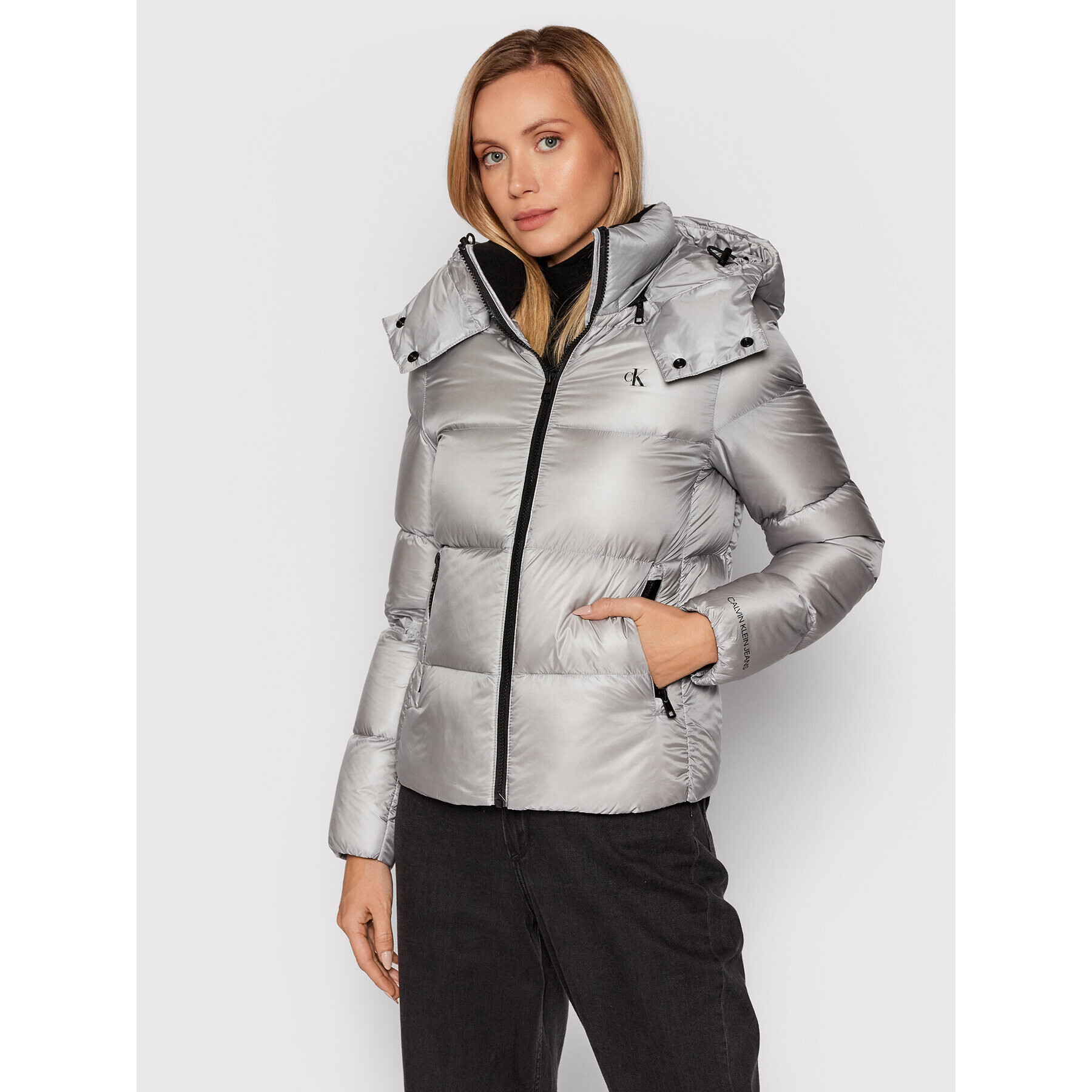 Calvin Klein Jeans Пухено яке J20J217280 Сив Regular Fit - Pepit.bg