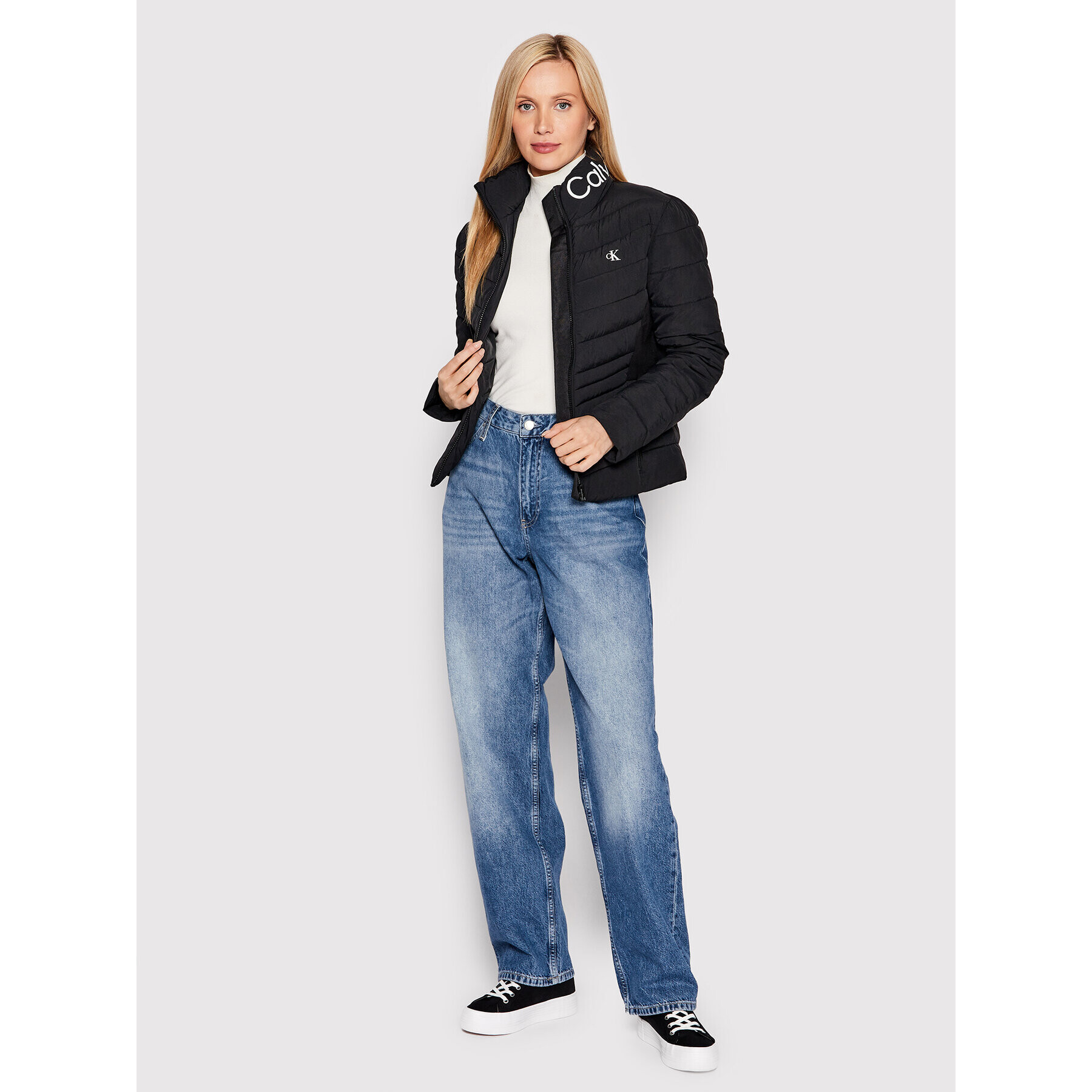 Calvin Klein Jeans Пухено яке J20J219012 Черен Regular Fit - Pepit.bg