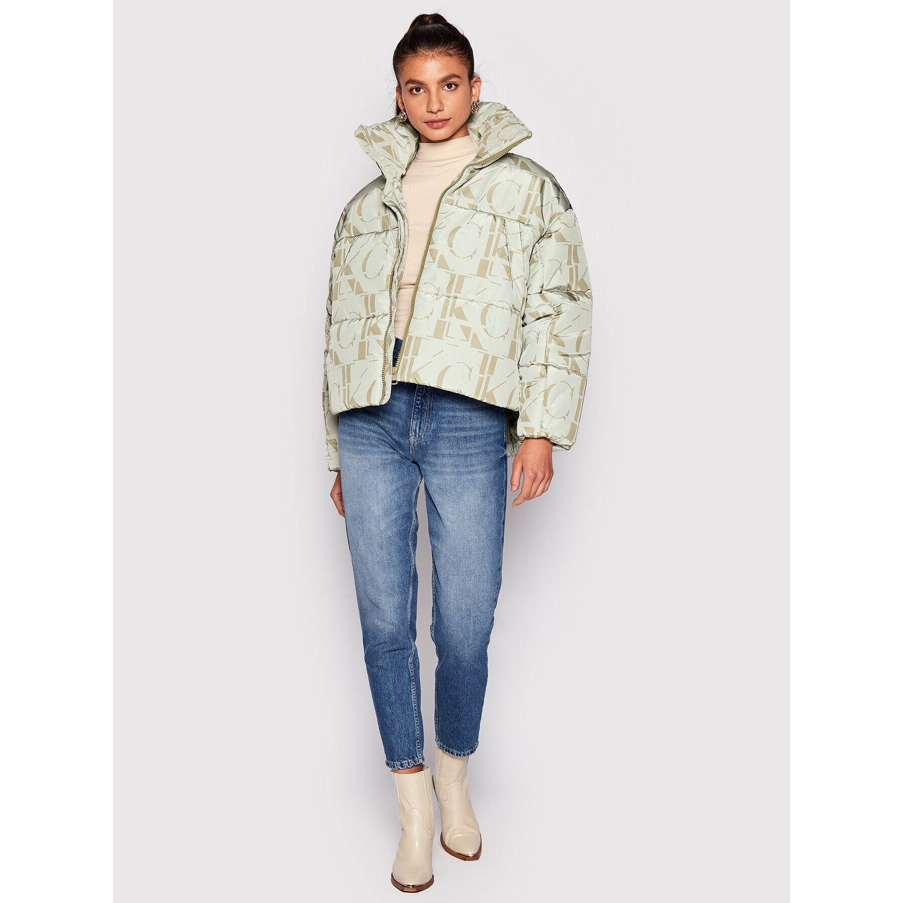 Calvin Klein Jeans Пухено яке J20J219935 Зелен Regular Fit - Pepit.bg