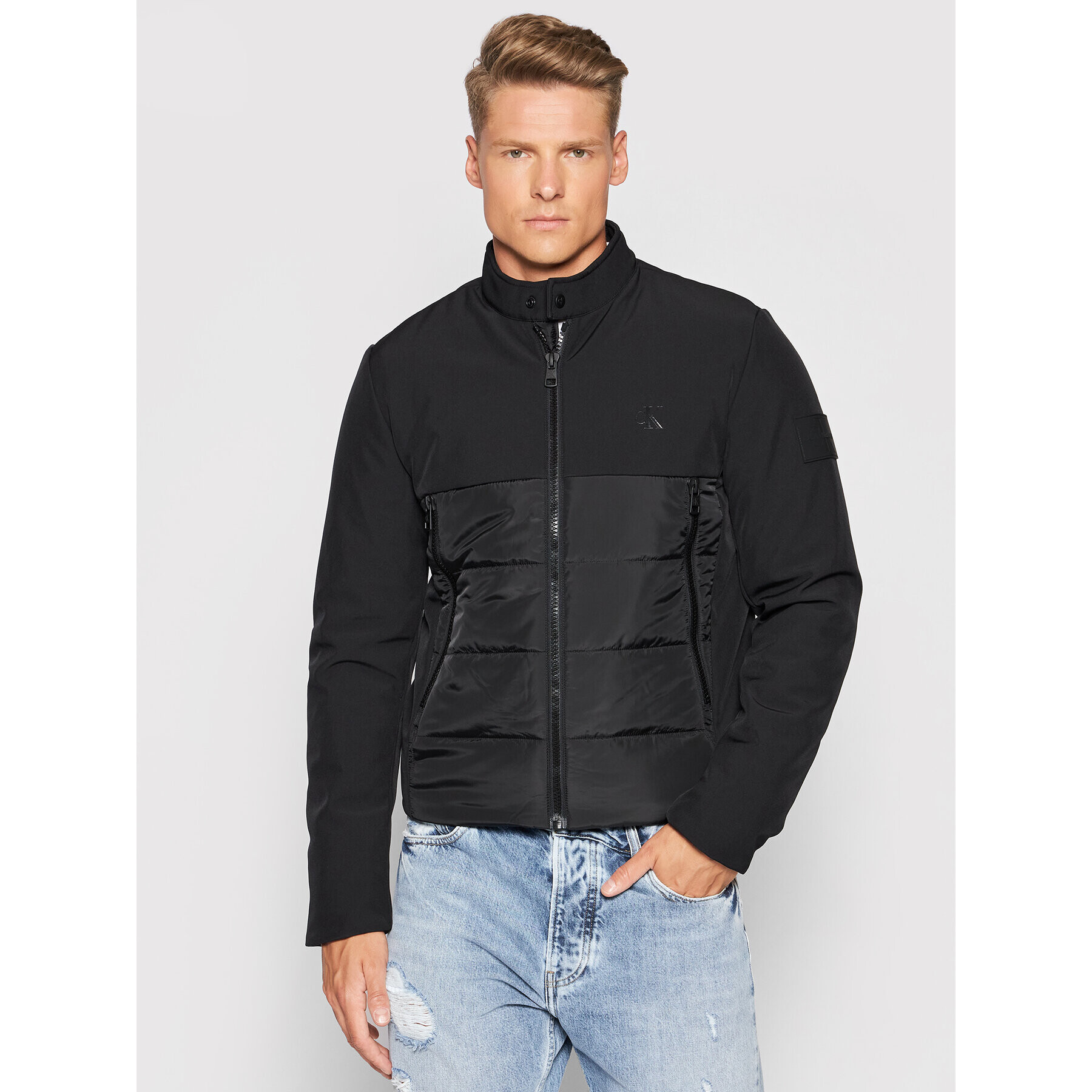 Calvin Klein Jeans Пухено яке J30J318218 Черен Regular Fit - Pepit.bg