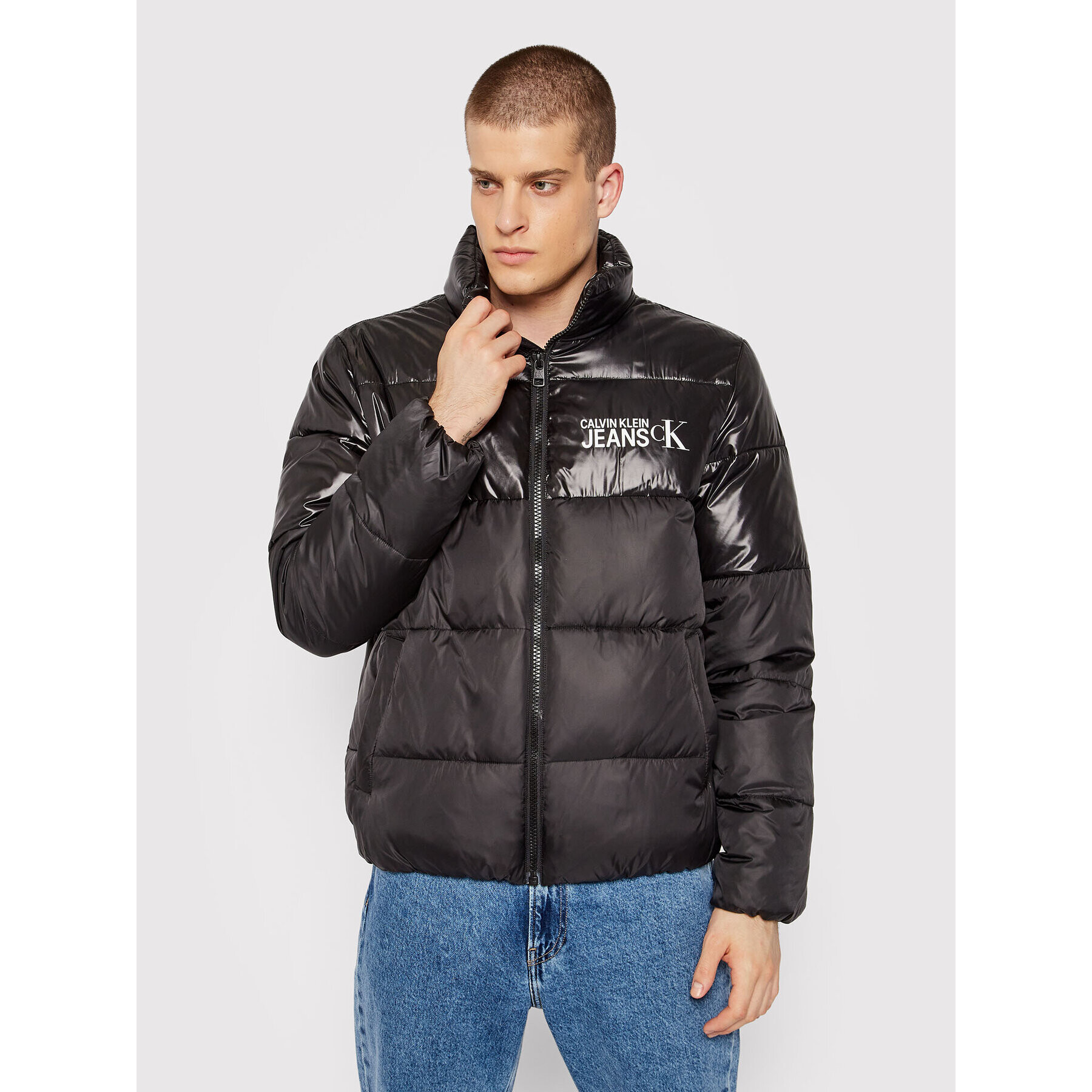 Calvin Klein Jeans Пухено яке J30J318683 Черен Regular Fit - Pepit.bg
