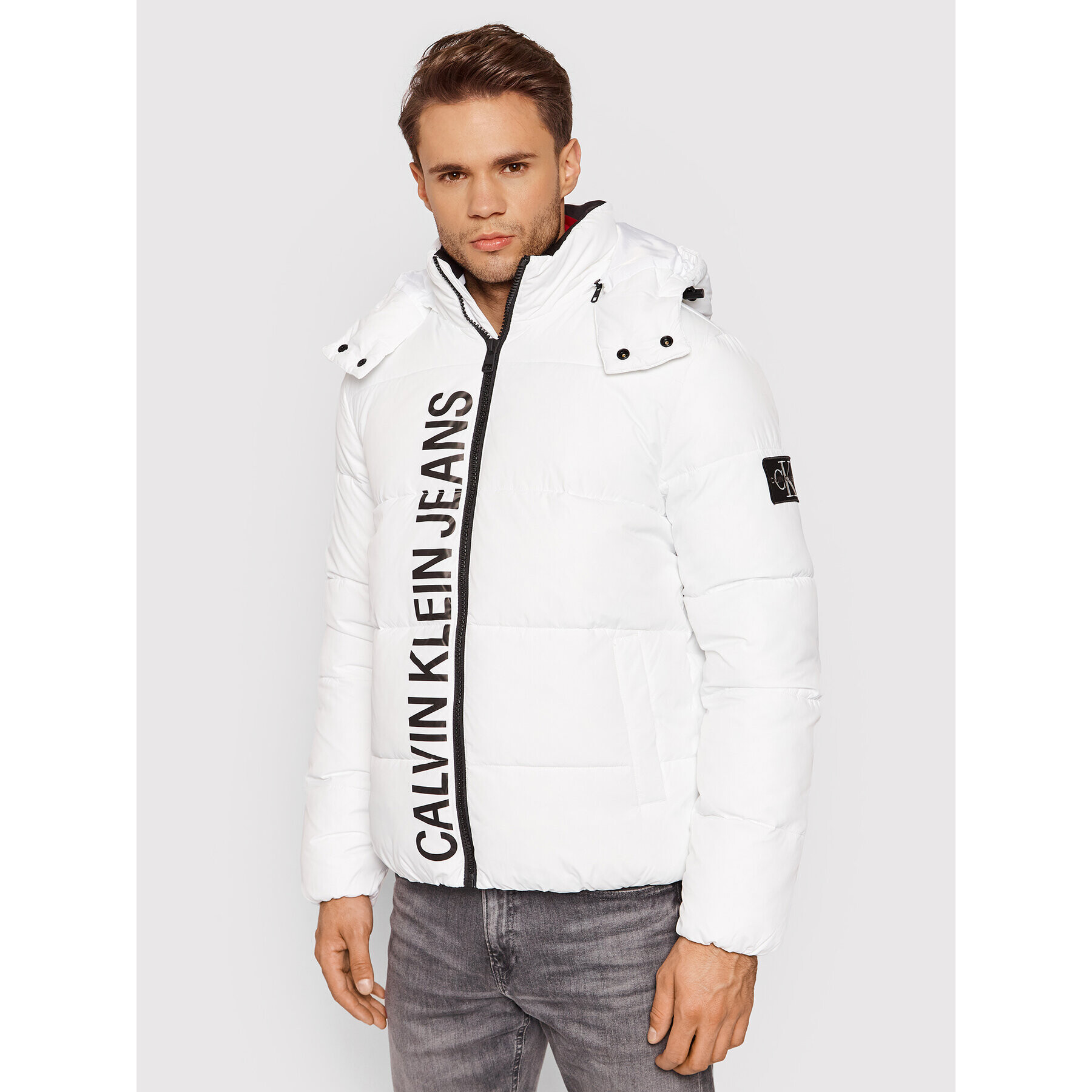 Calvin Klein Jeans Пухено яке J30J319057 Бял Regular Fit - Pepit.bg