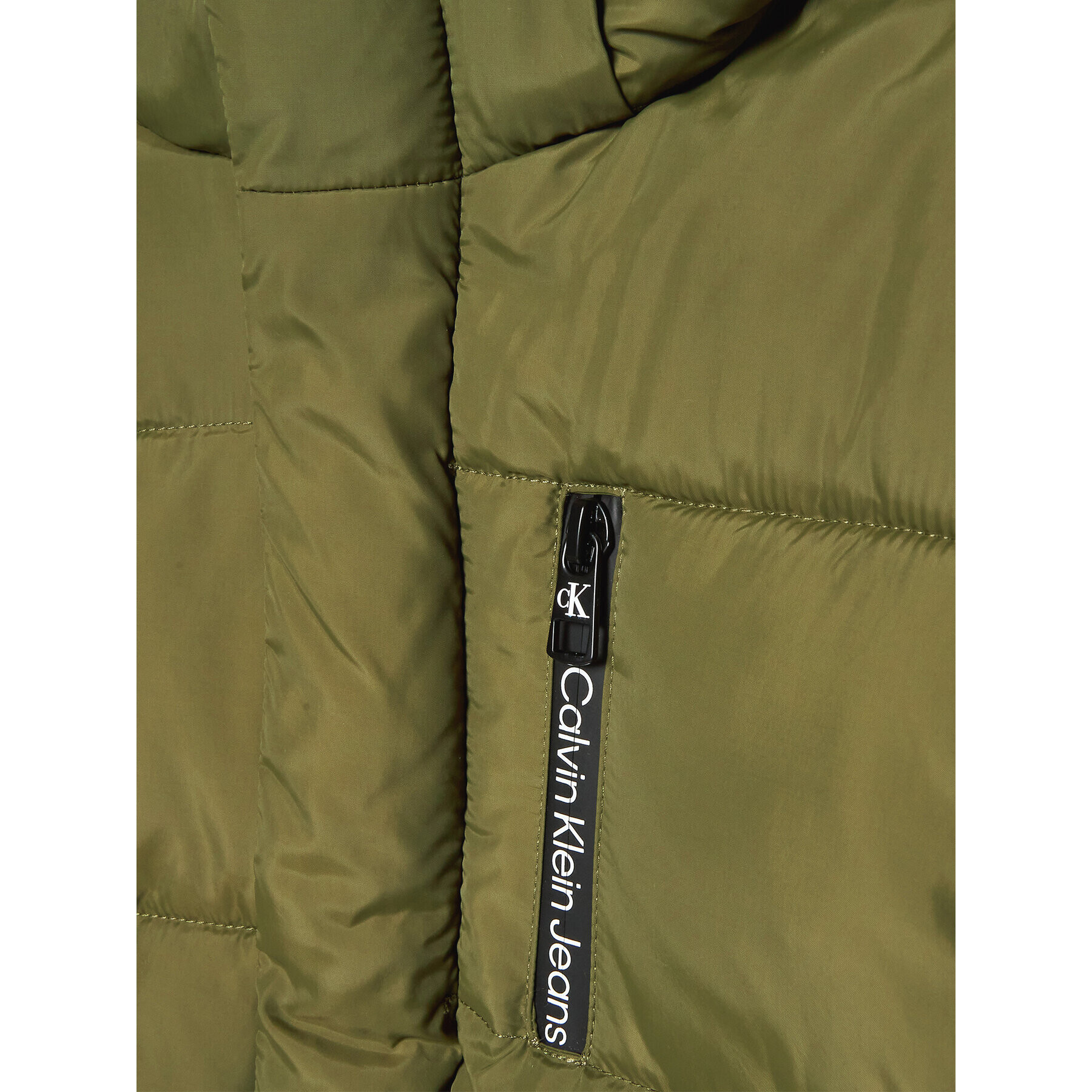 Calvin Klein Jeans Пухено яке Essential IB0IB01276 Зелен Regular Fit - Pepit.bg
