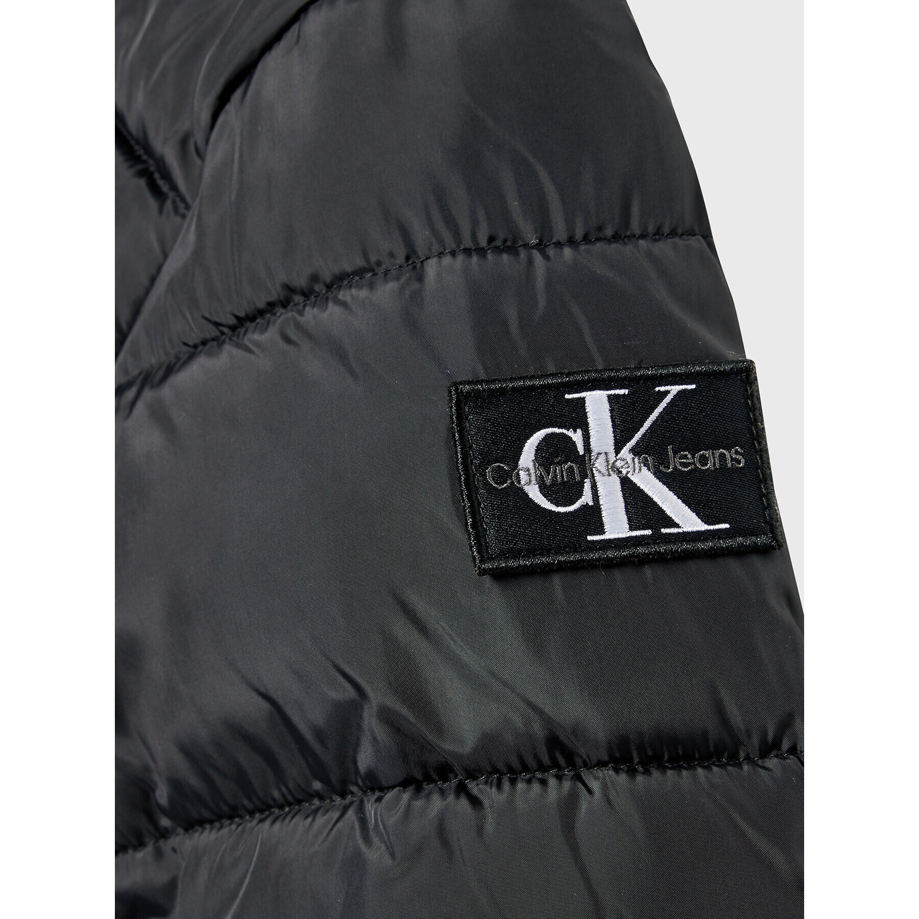 Calvin Klein Jeans Пухено яке Essential IB0IB01277 Черен Regular Fit - Pepit.bg