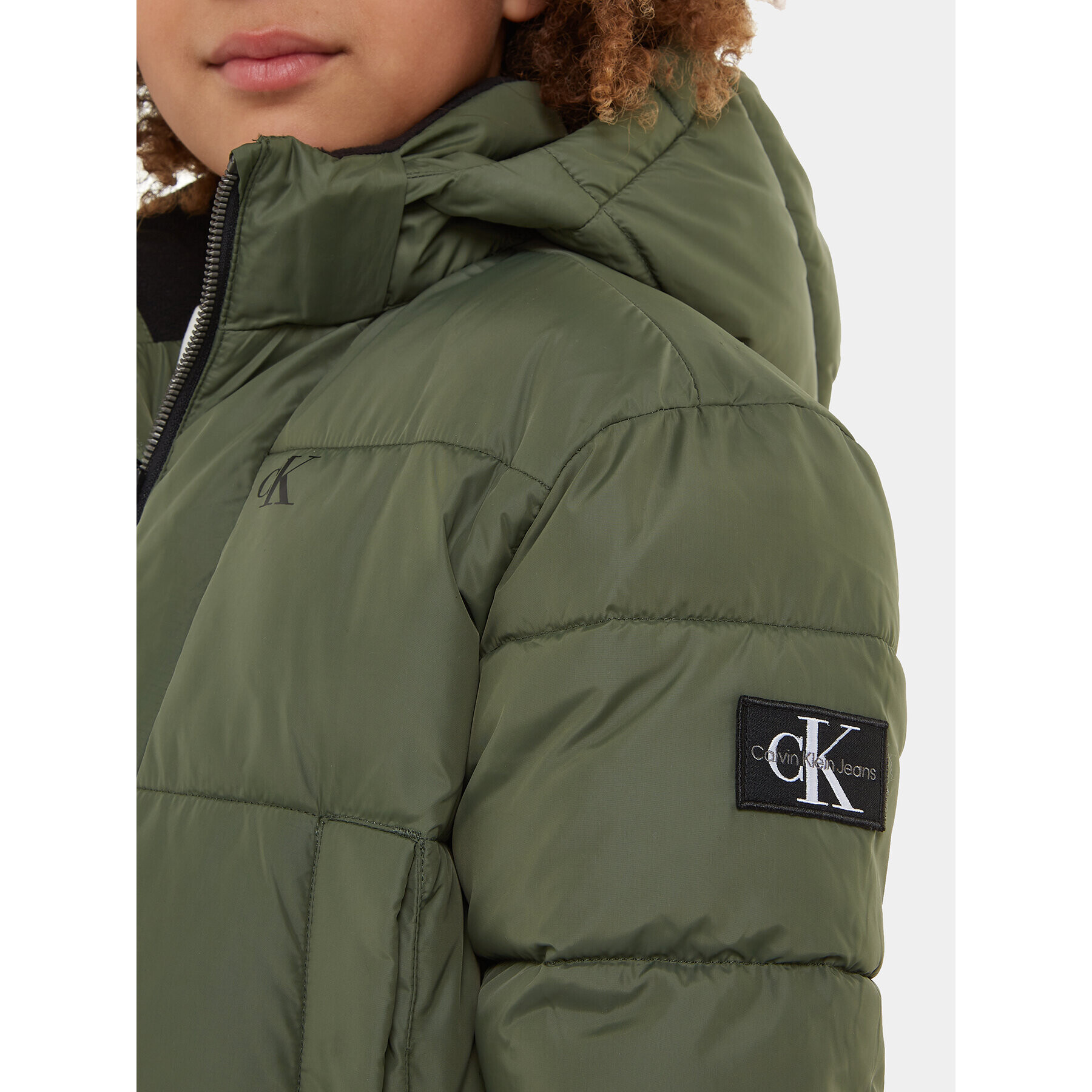 Calvin Klein Jeans Пухено яке Essential IB0IB01277 Зелен Regular Fit - Pepit.bg