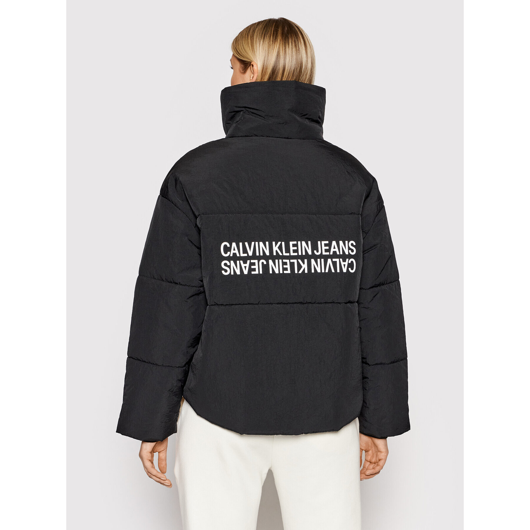 Calvin Klein Jeans Пухено яке J20J216824 Черен Oversize - Pepit.bg