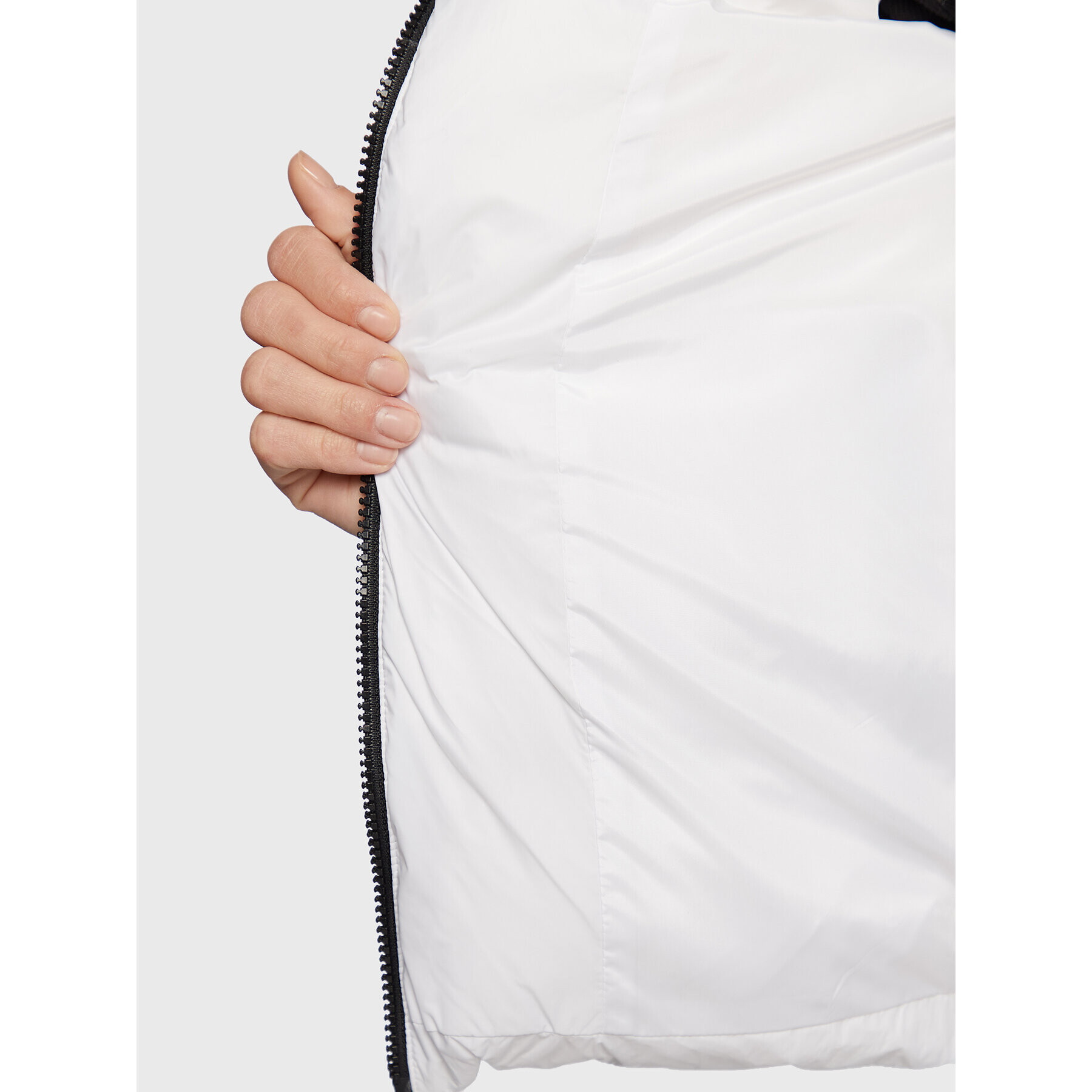 Calvin Klein Jeans Пухено яке J20J219819 Бял Regular Fit - Pepit.bg