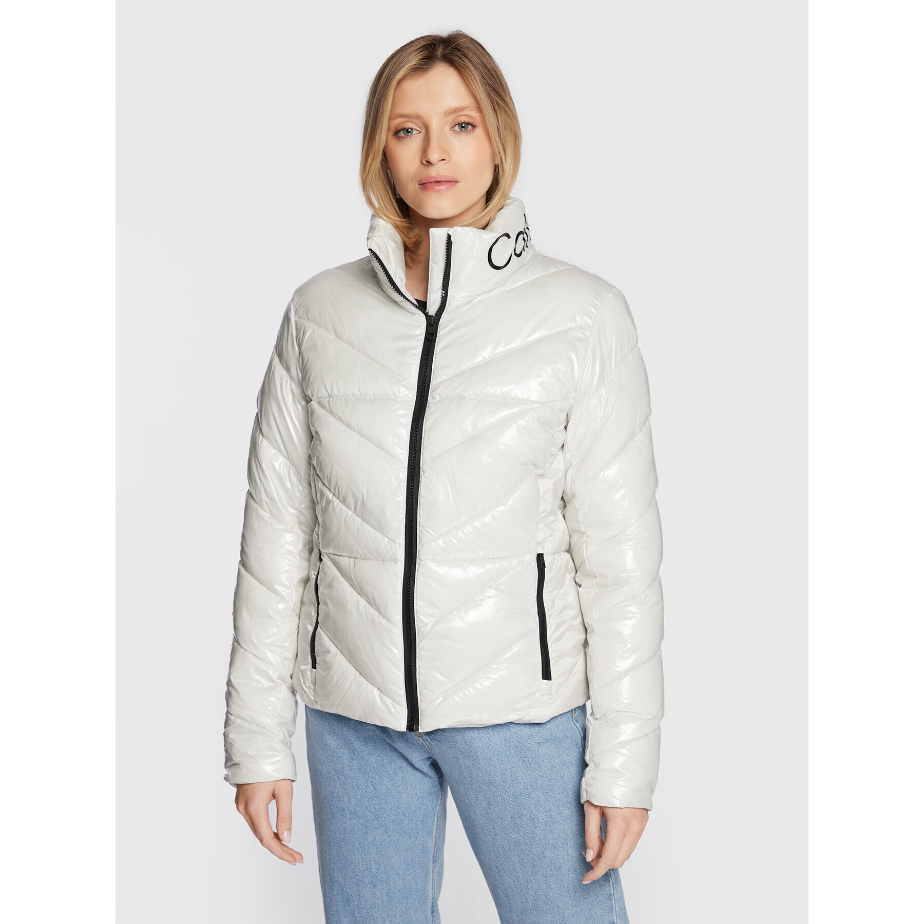 Calvin Klein Jeans Пухено яке J20J219826 Бял Regular Fit - Pepit.bg