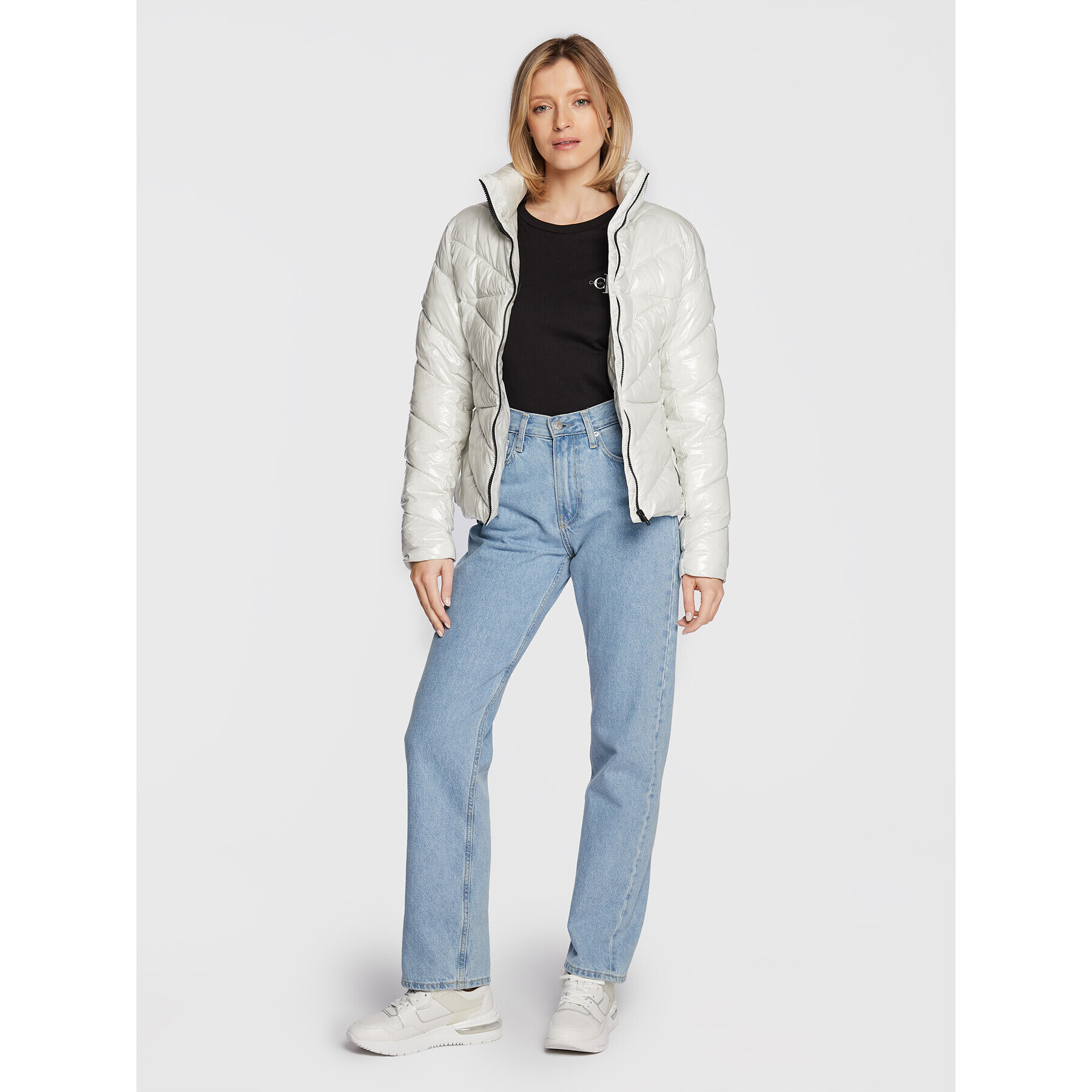 Calvin Klein Jeans Пухено яке J20J219826 Бял Regular Fit - Pepit.bg