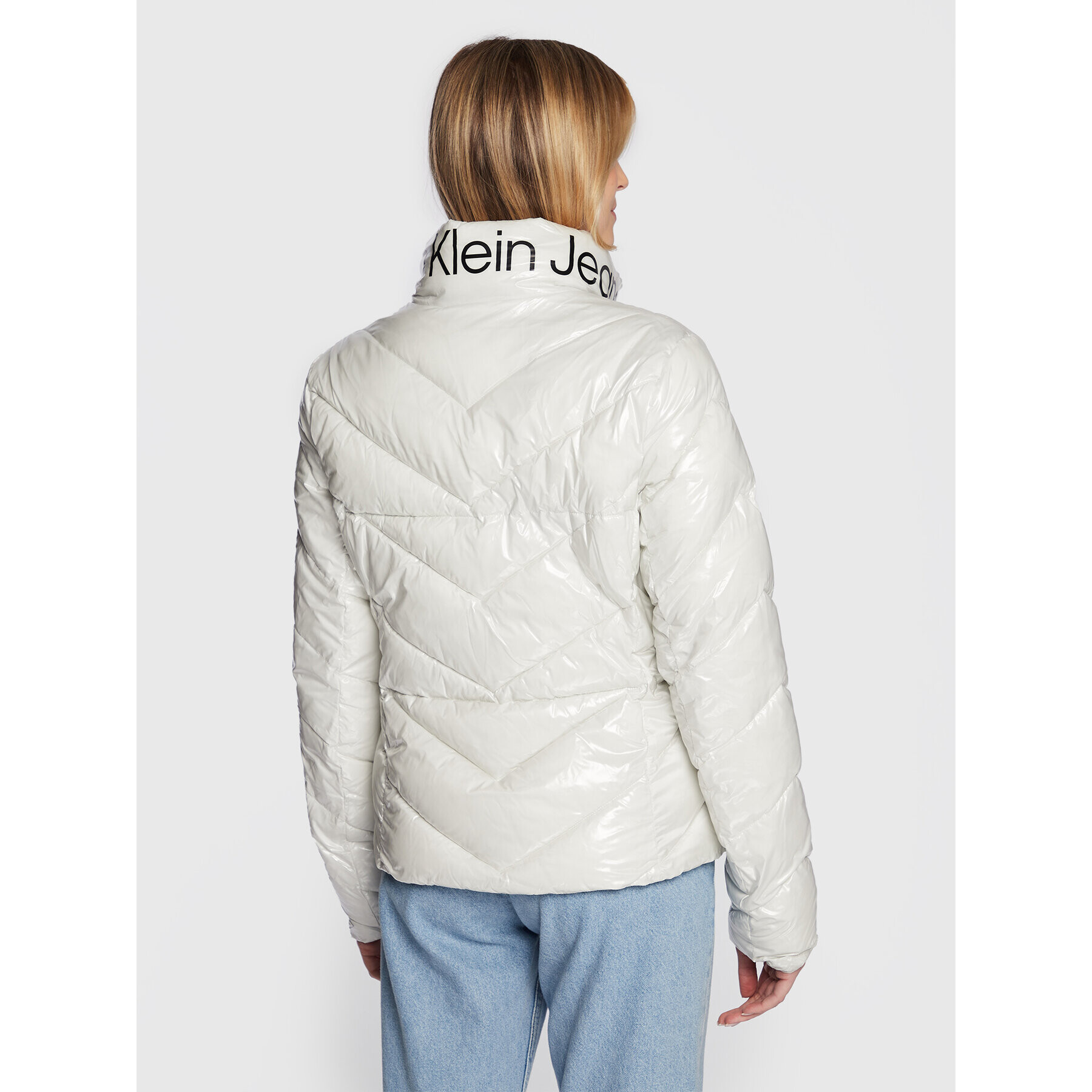 Calvin Klein Jeans Пухено яке J20J219826 Бял Regular Fit - Pepit.bg