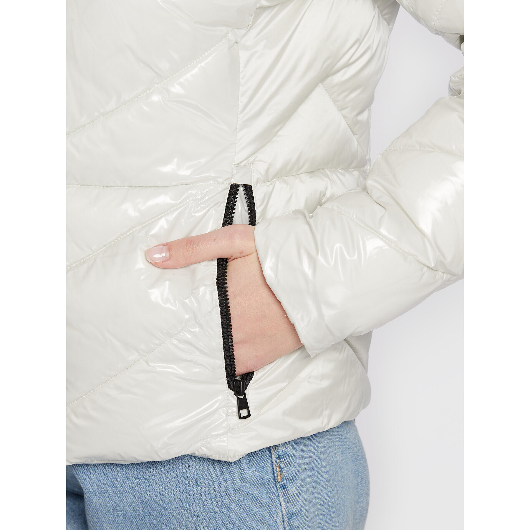 Calvin Klein Jeans Пухено яке J20J219826 Бял Regular Fit - Pepit.bg