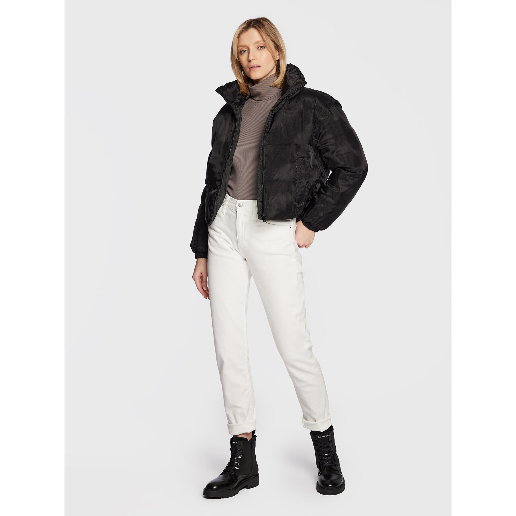 Calvin Klein Jeans Пухено яке J20J219836 Черен Regular Fit - Pepit.bg
