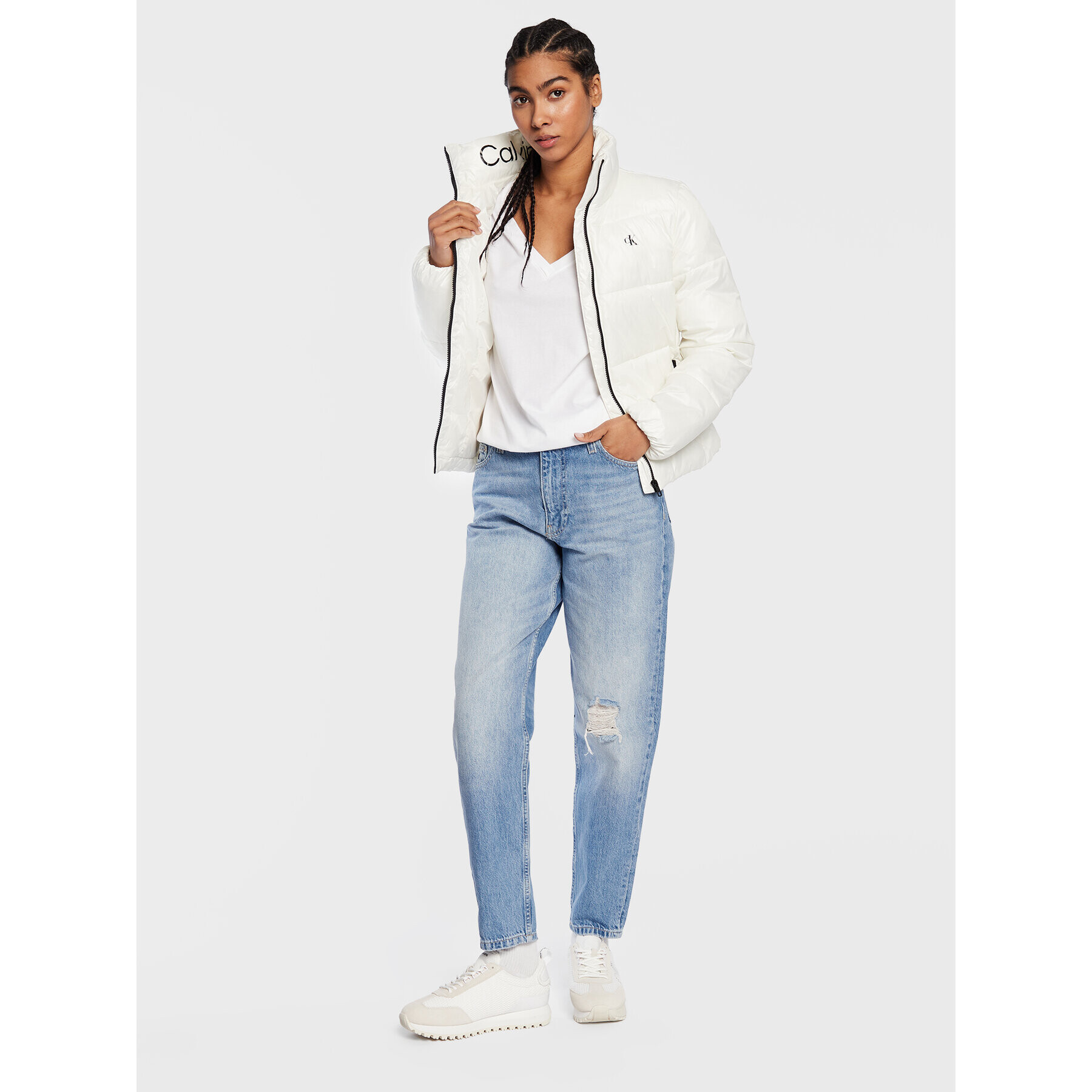 Calvin Klein Jeans Пухено яке J20J220332 Бял Regular Fit - Pepit.bg