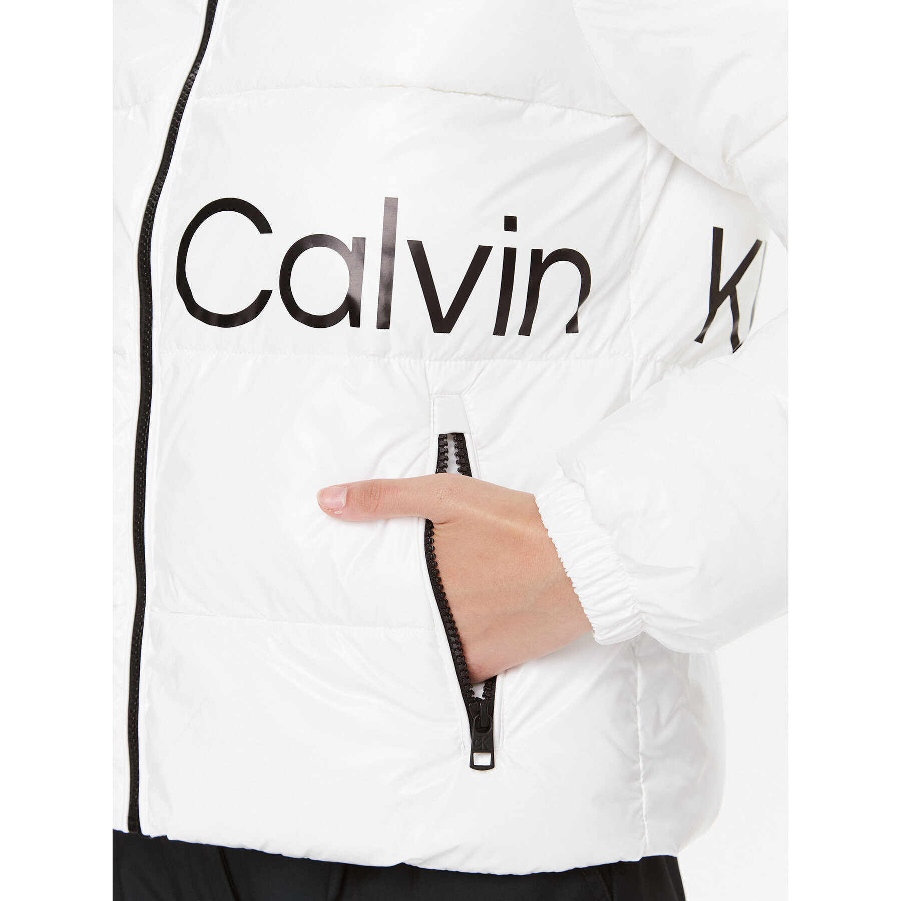 Calvin Klein Jeans Пухено яке J20J221885 Бял Slim Fit - Pepit.bg