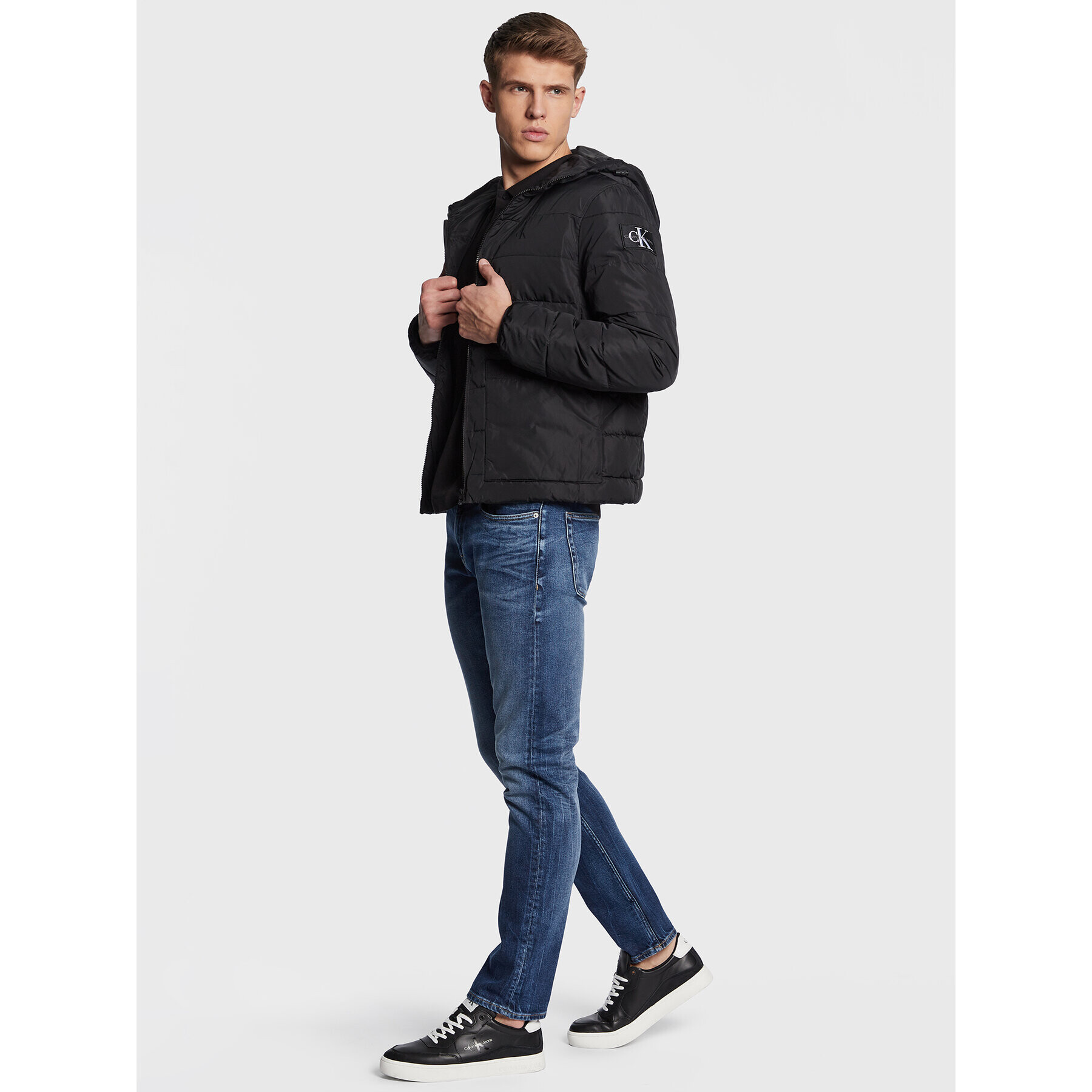 Calvin Klein Jeans Пухено яке J30J322496 Черен Regular Fit - Pepit.bg