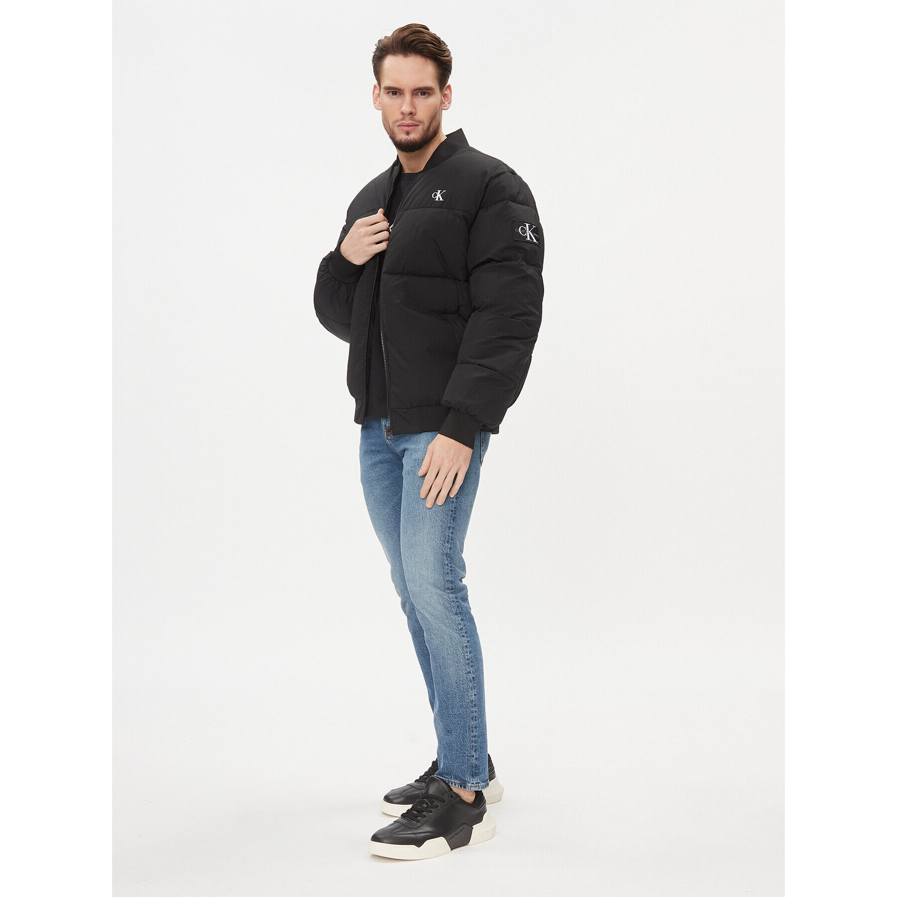 Calvin Klein Jeans Пухено яке J30J324072 Черен Regular Fit - Pepit.bg