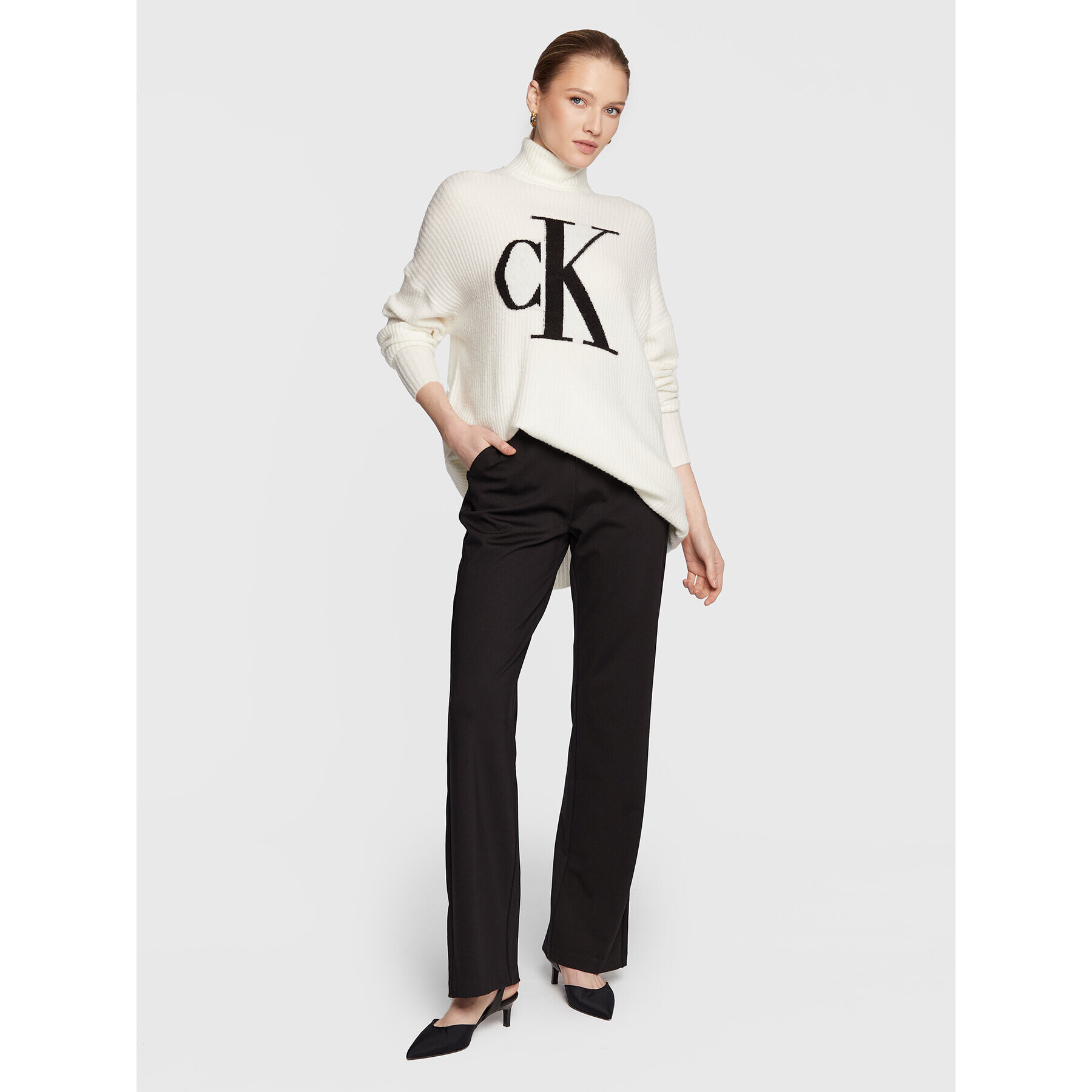 Calvin Klein Jeans Пуловер J20J220440 Екрю Oversize - Pepit.bg