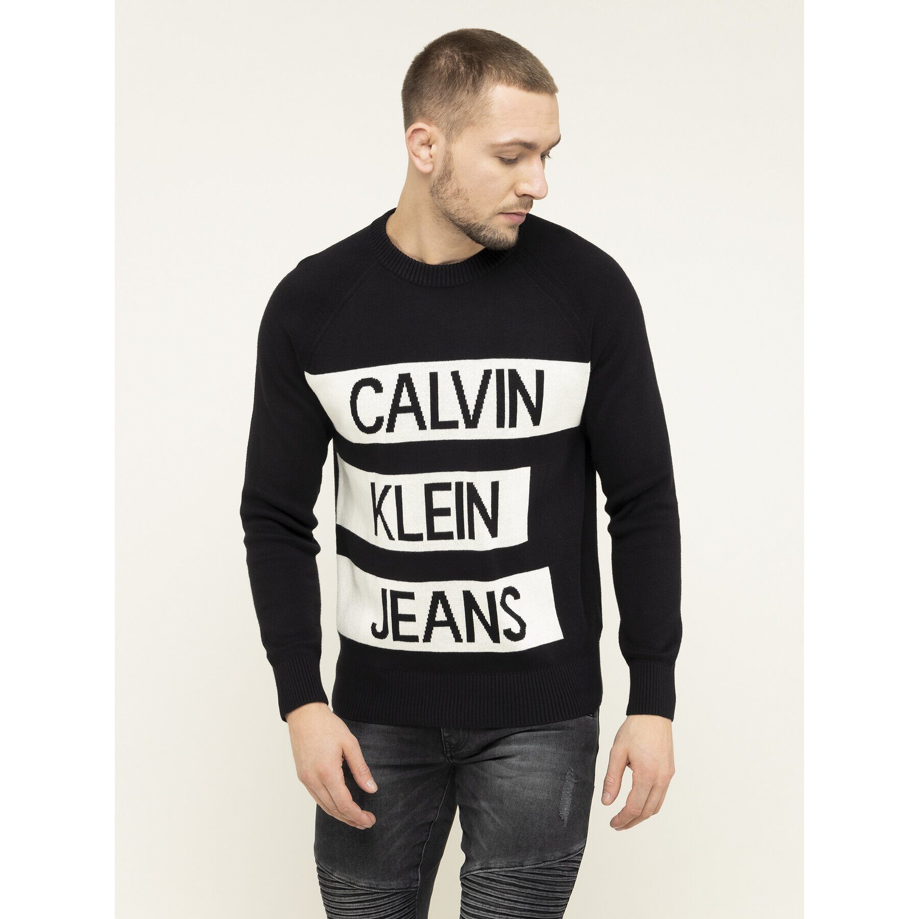 Calvin Klein Jeans Пуловер J30J314117 Черен Regular Fit - Pepit.bg