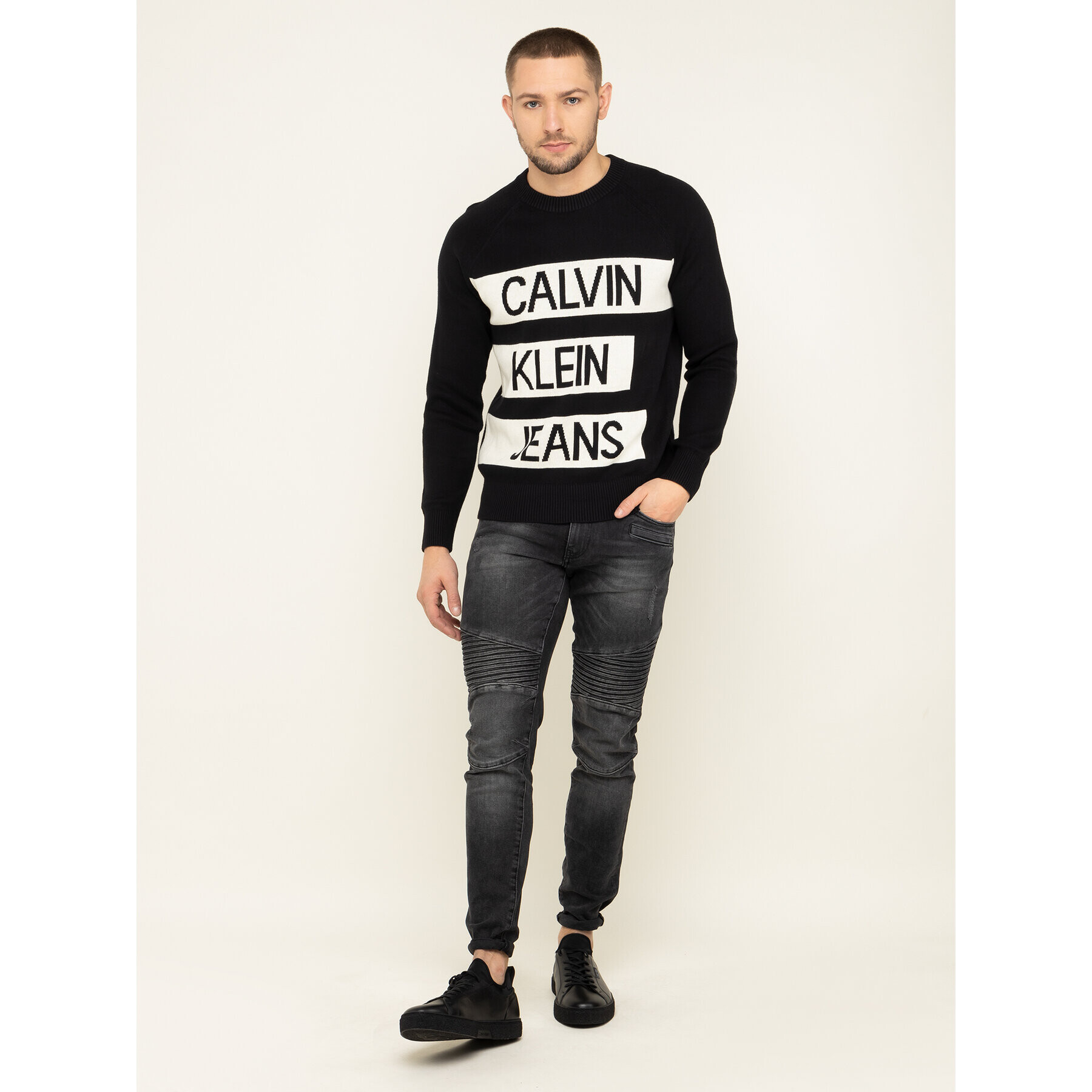 Calvin Klein Jeans Пуловер J30J314117 Черен Regular Fit - Pepit.bg