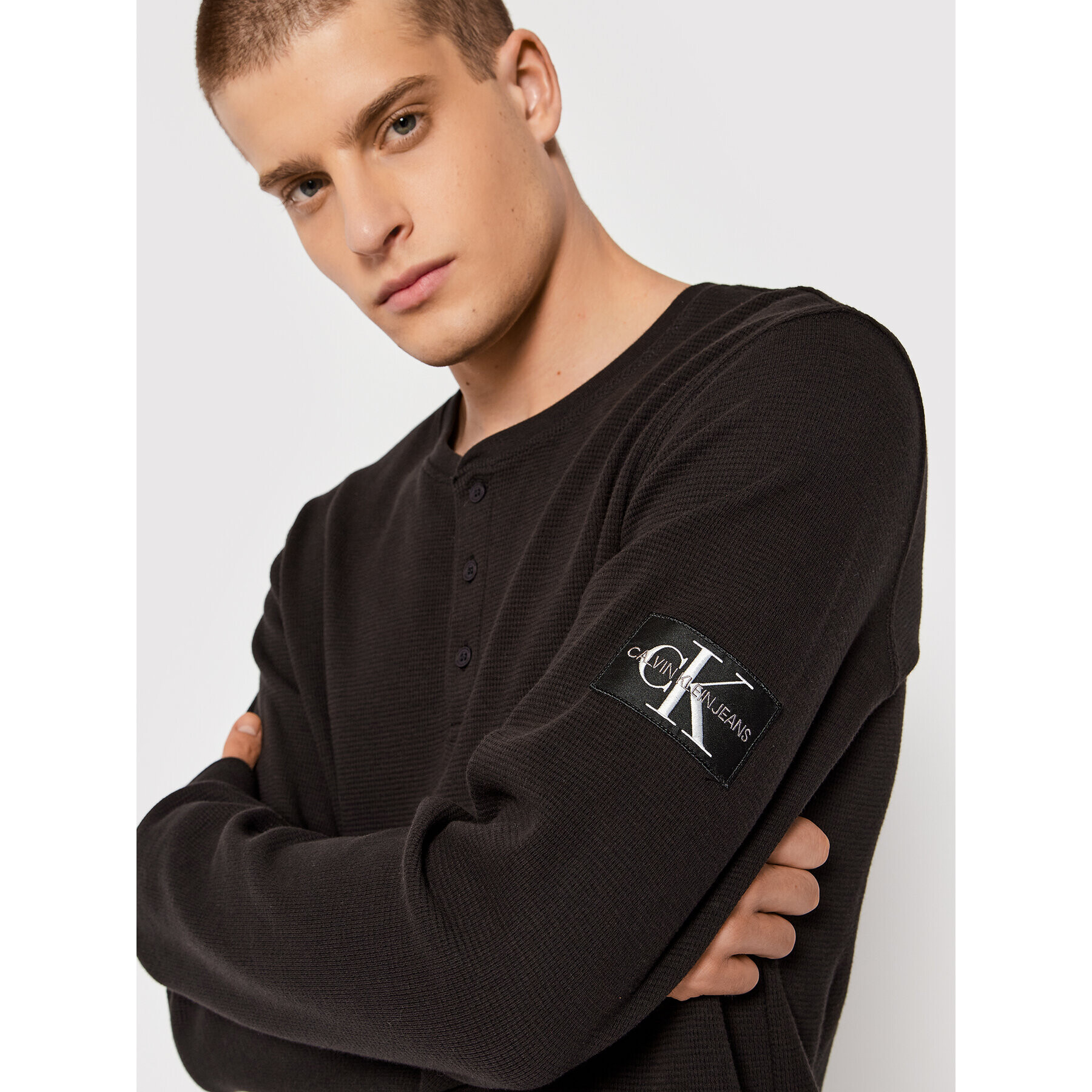 Calvin Klein Jeans Пуловер J30J318645 Черен Regular Fit - Pepit.bg