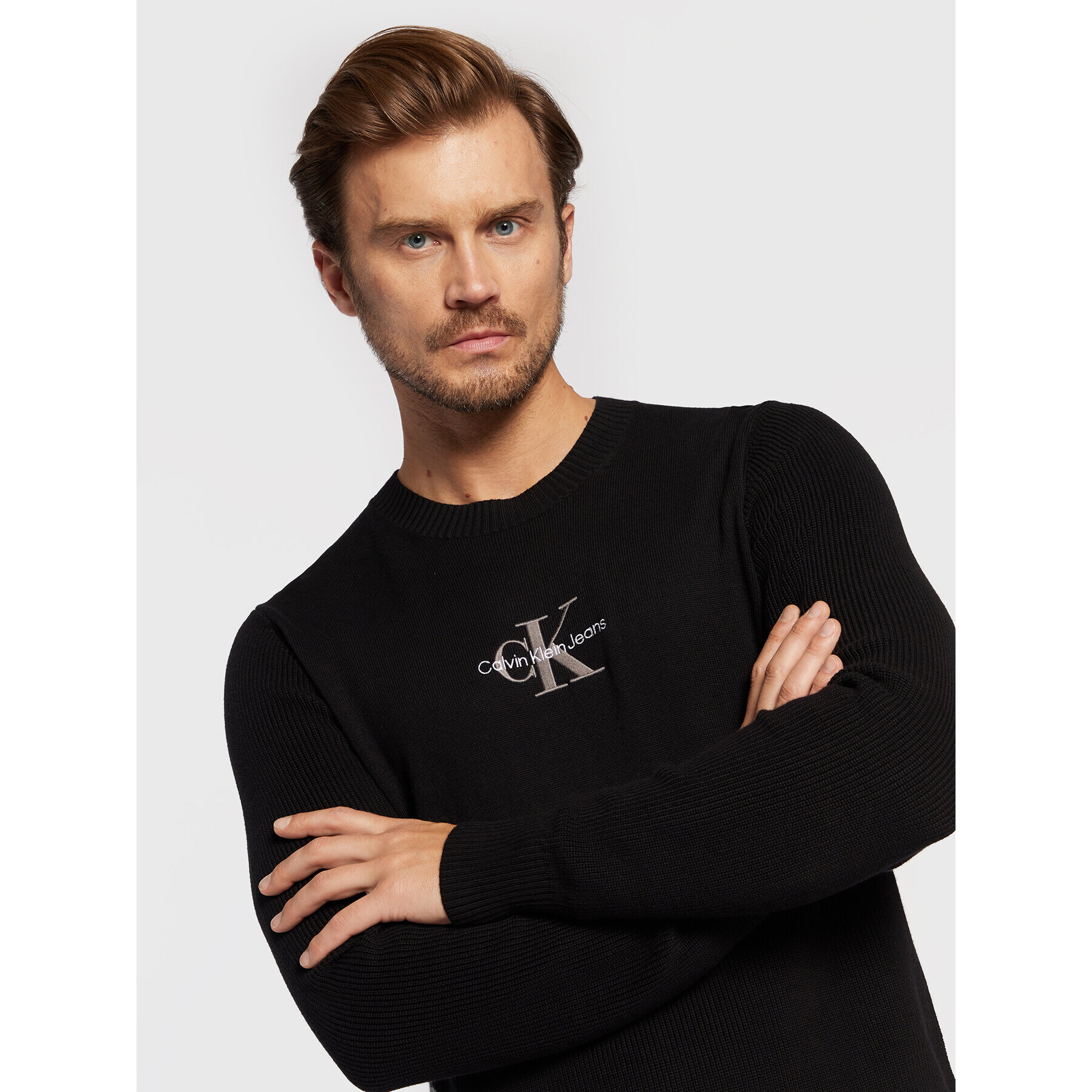 Calvin Klein Jeans Пуловер Monogram J30J320859 Черен Relaxed Fit - Pepit.bg