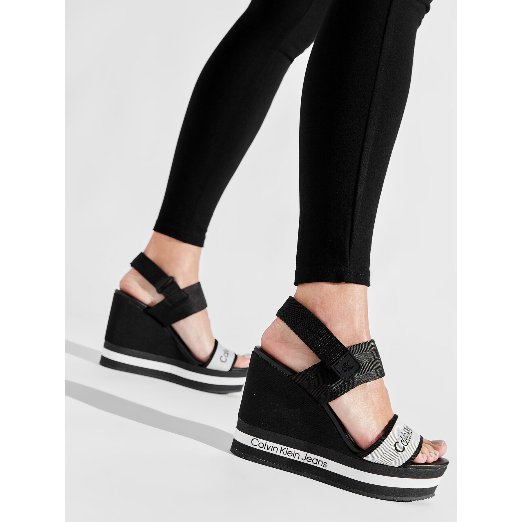 Calvin Klein Jeans Сандали Wedge Sandal YW0YW00669 Цветен - Pepit.bg