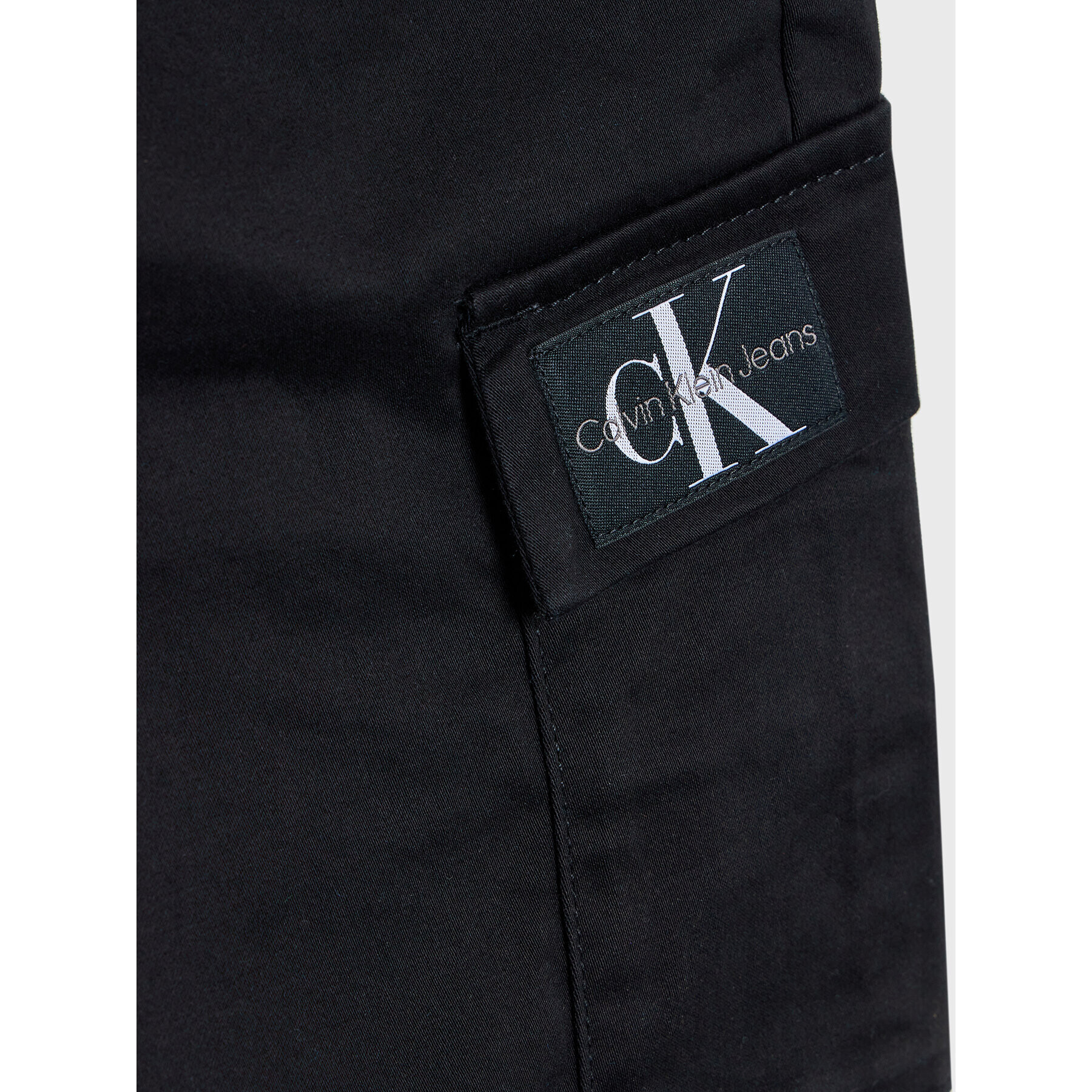 Calvin Klein Jeans Шорти от плат Cargo IB0IB01608 Черен Regular Fit - Pepit.bg