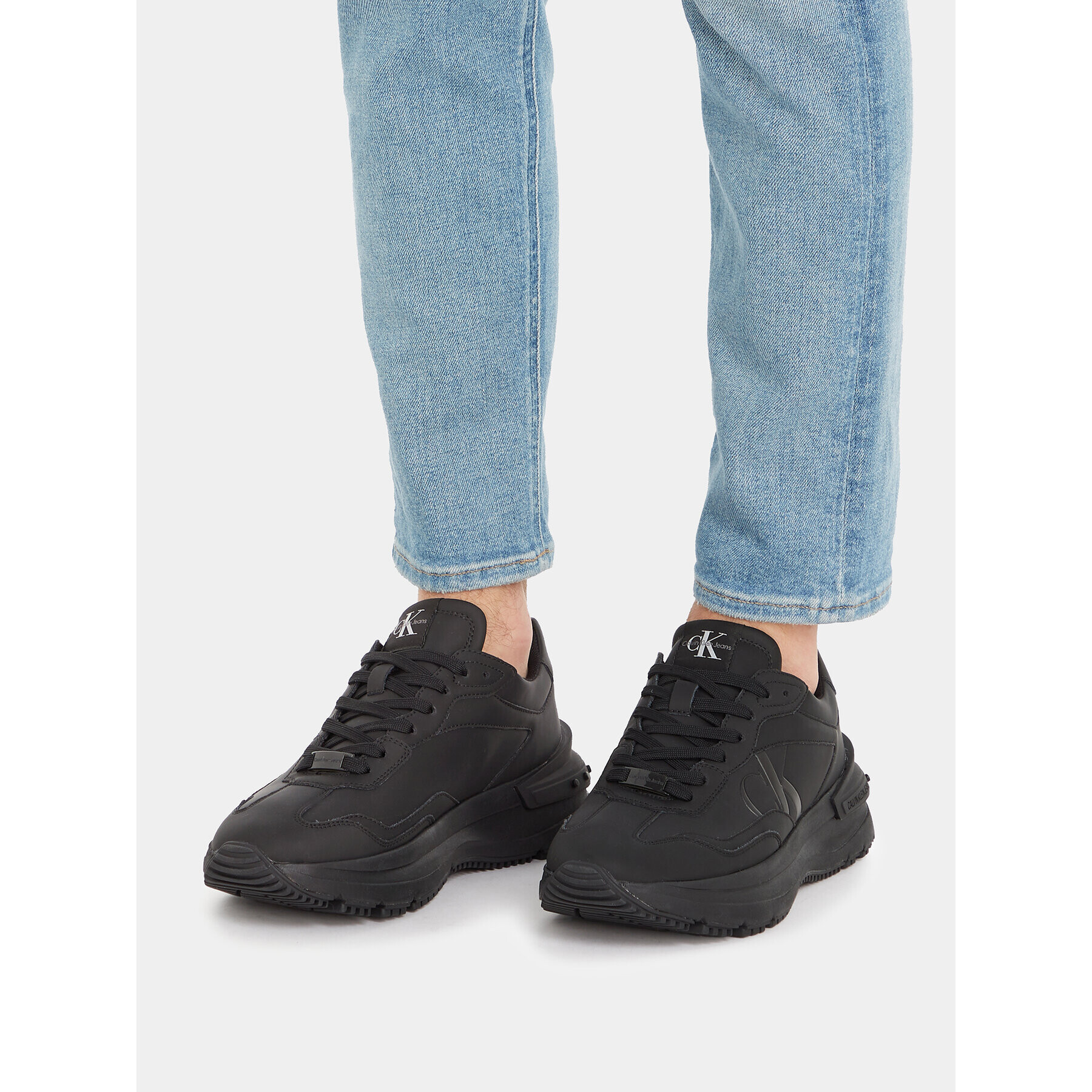 Calvin Klein Jeans Сникърси Chunky Runner Low Lace In YM0YM00774 Черен - Pepit.bg