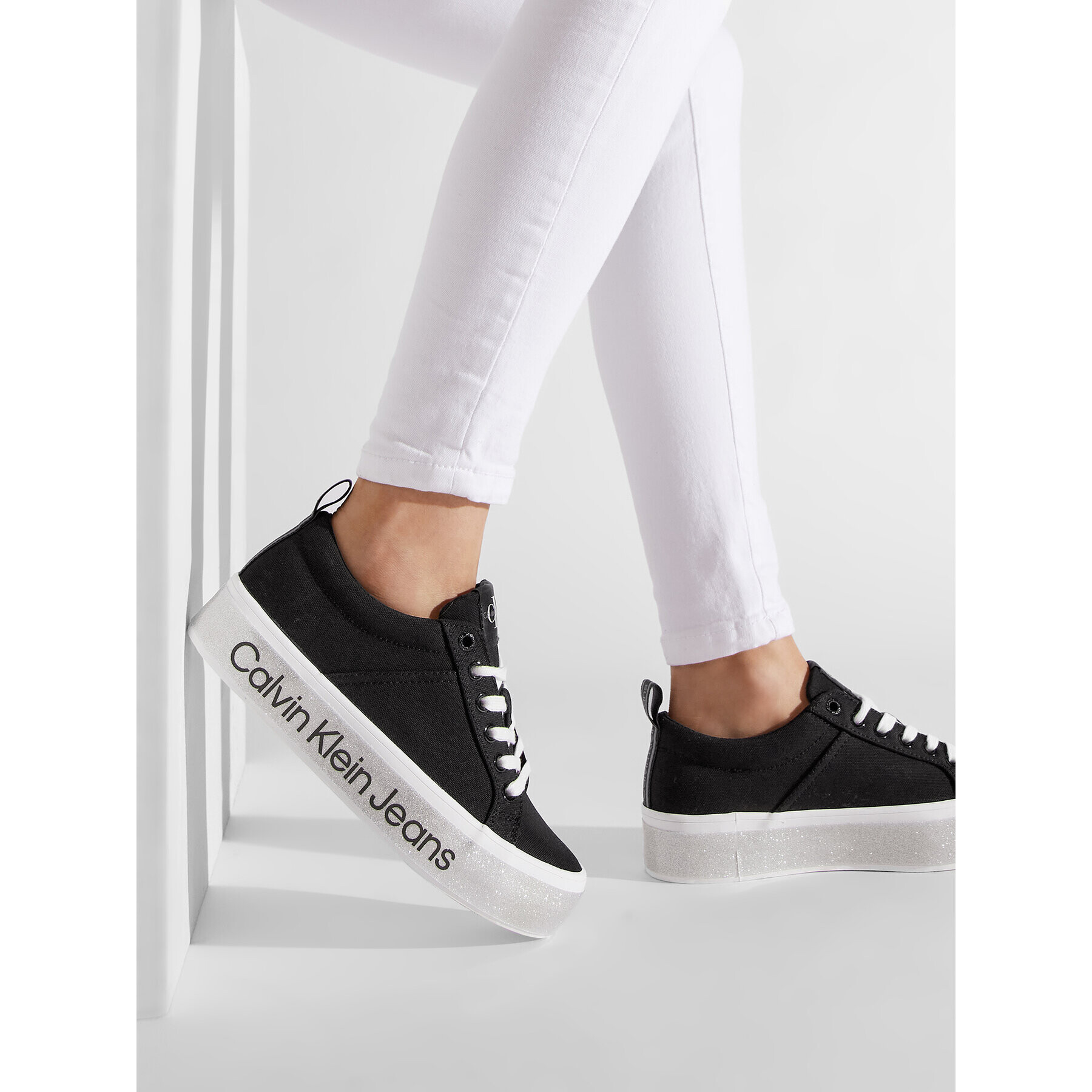 Calvin Klein Jeans Сникърси Flatform Vulcanized 3 YW0YW00491 Черен - Pepit.bg