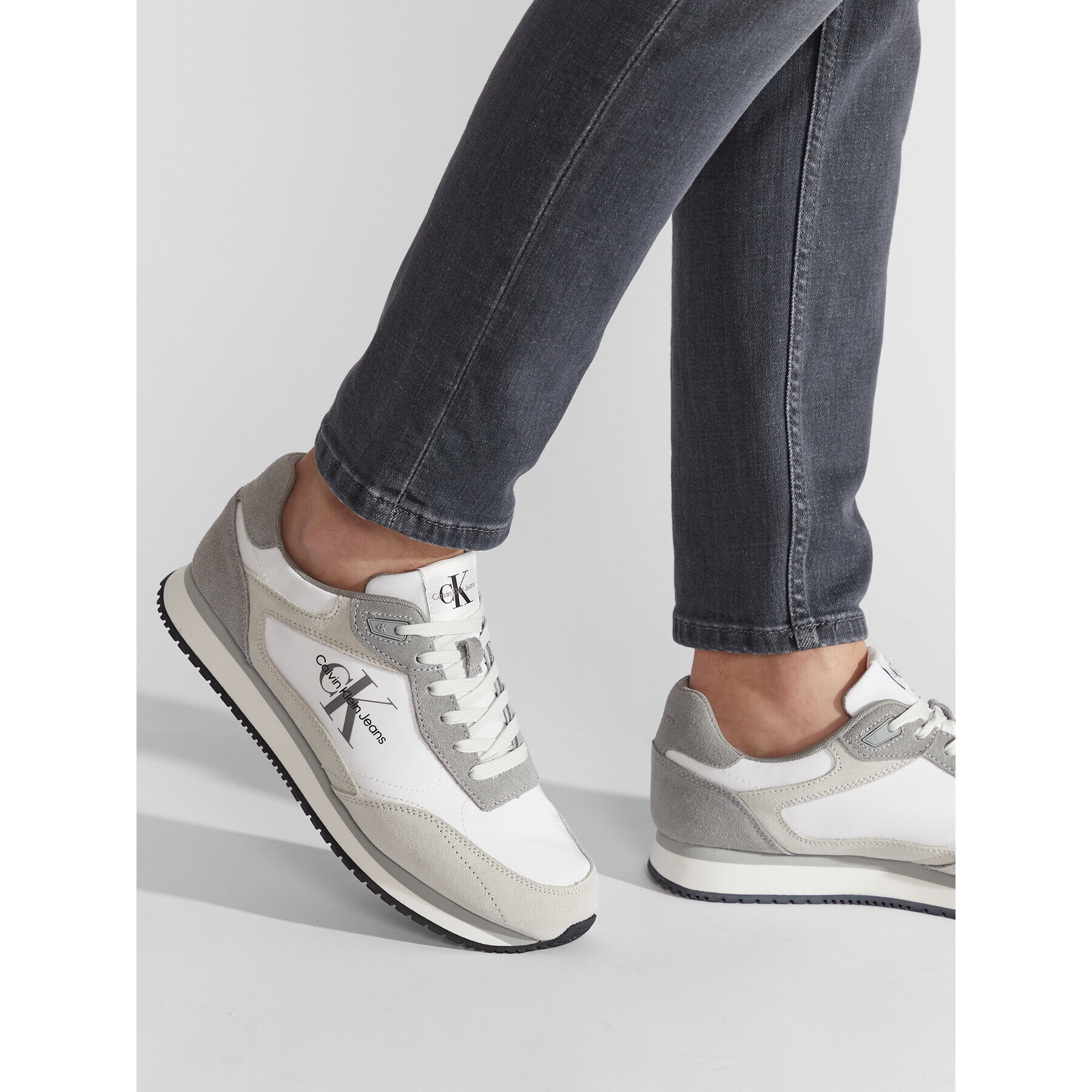 Calvin Klein Jeans Сникърси Retro Runner Laceup low YM0YM00508 Бял - Pepit.bg