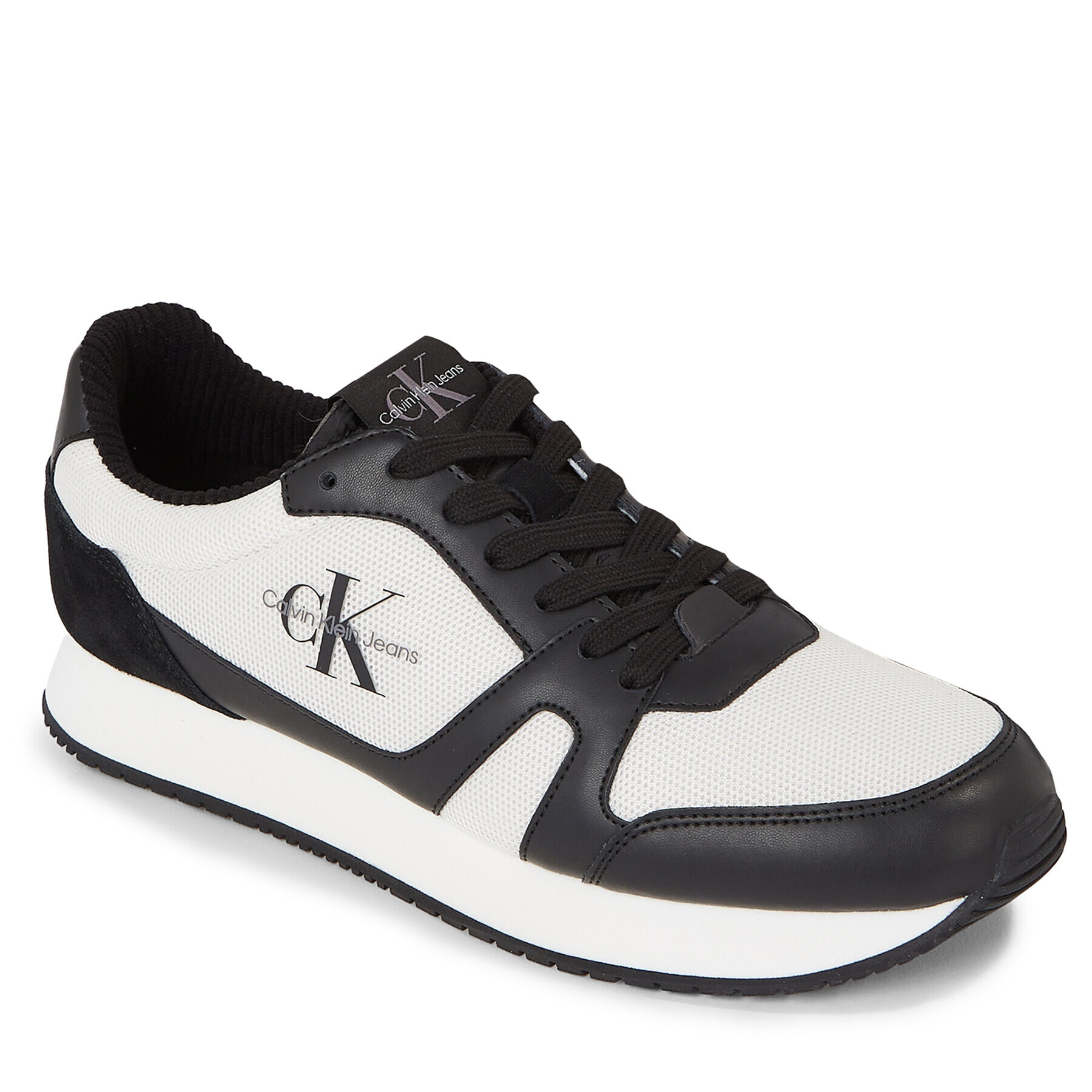 Calvin Klein Jeans Сникърси Retro Runner Low Lace Up Cut Out YM0YM00816 Черен - Pepit.bg