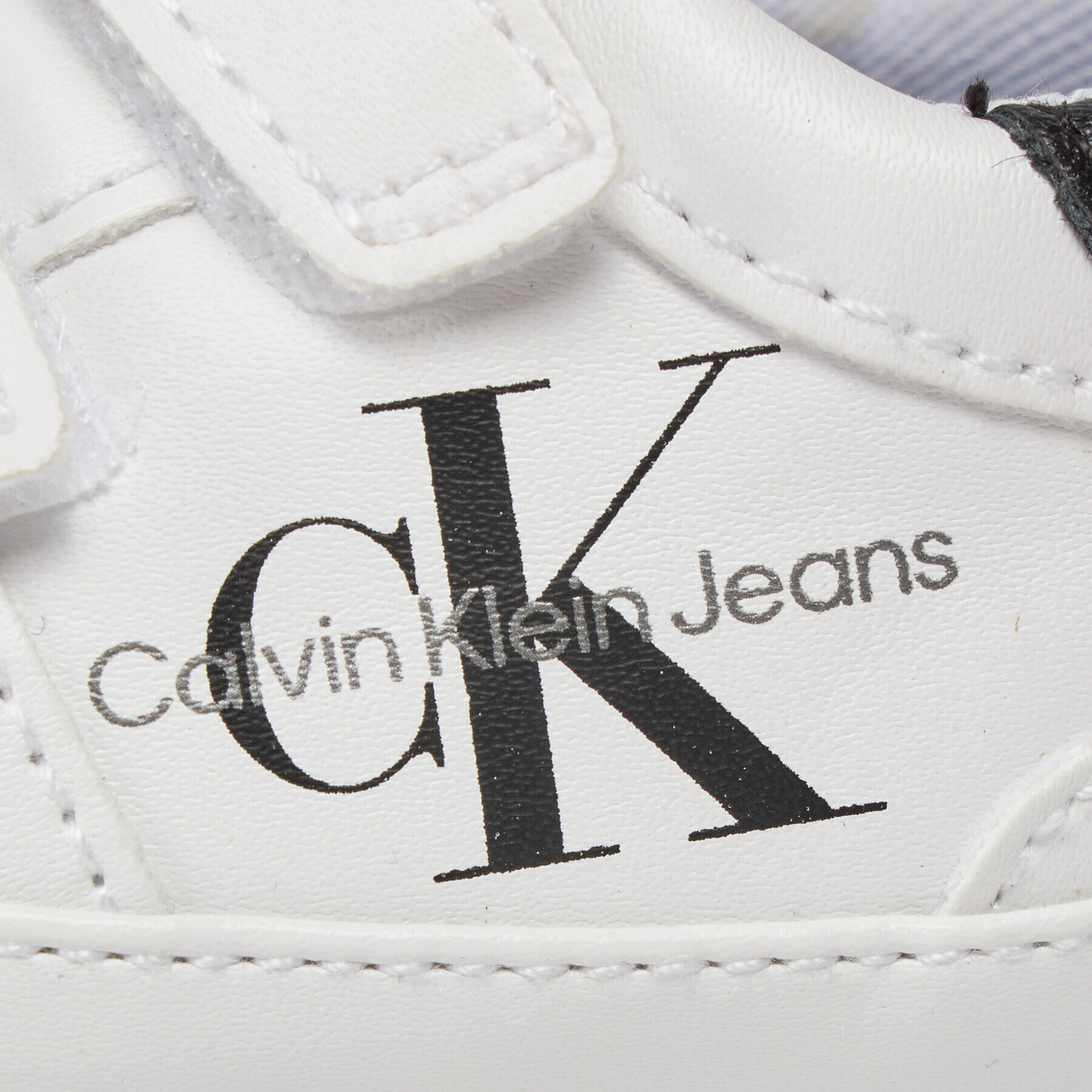 Calvin Klein Jeans Сникърси V0B4-80715-1433X Бял - Pepit.bg