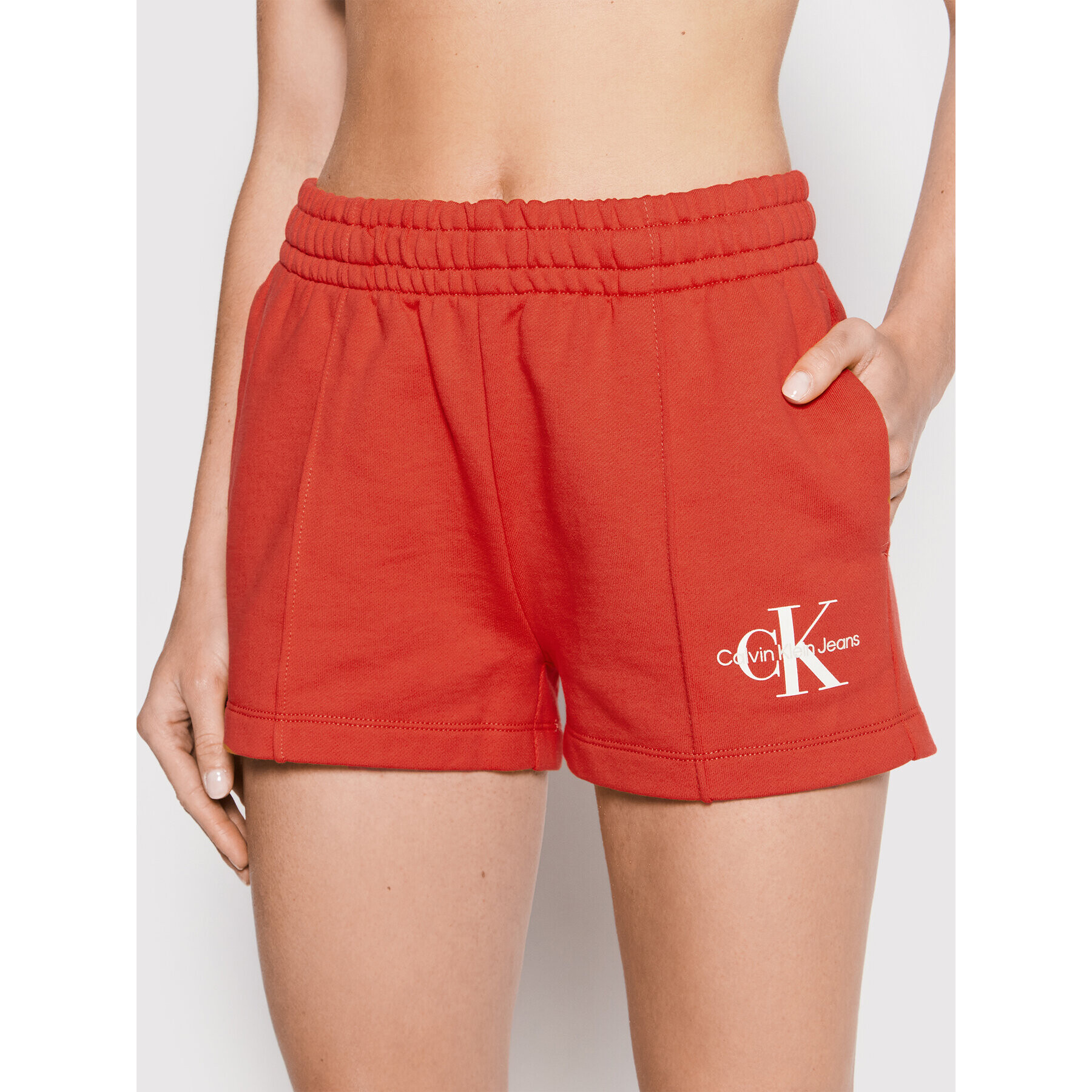 Calvin Klein Jeans Спортни шорти J20J218042 Червен Regular Fit - Pepit.bg