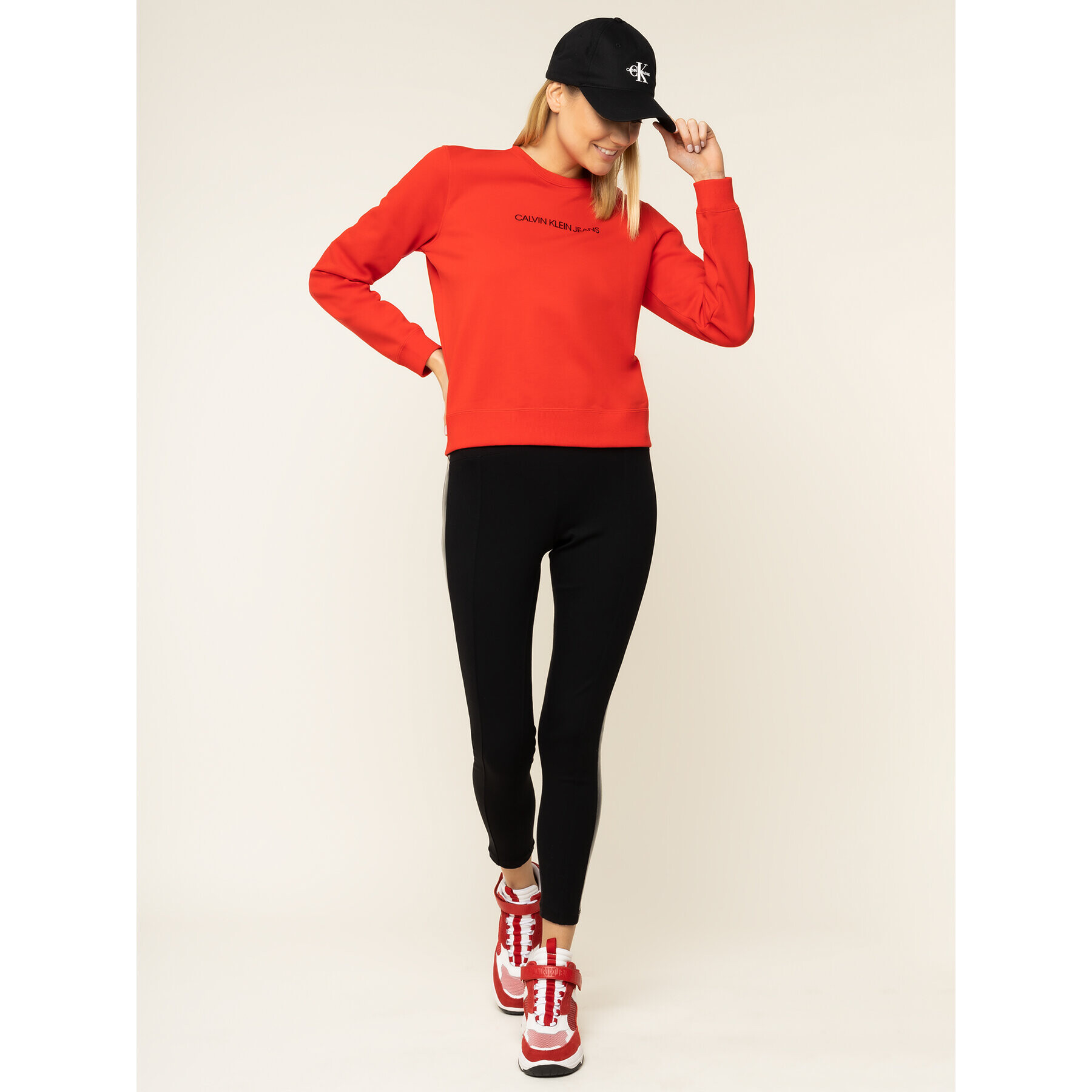 Calvin Klein Jeans Суитшърт Institutional J20J212873 Червен Regular Fit - Pepit.bg
