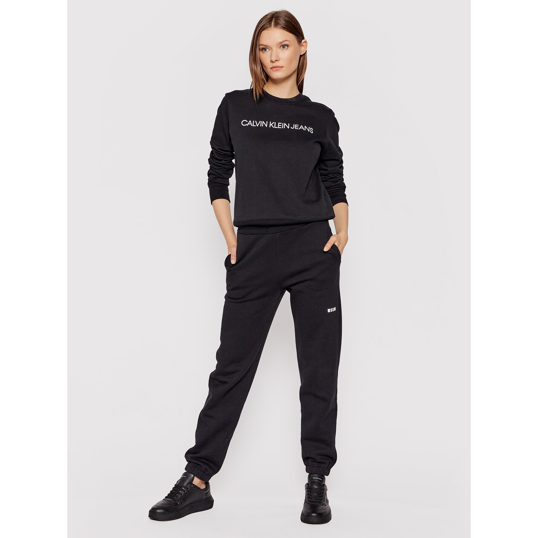 Calvin Klein Jeans Суитшърт J20J209761 Черен Regular Fit - Pepit.bg