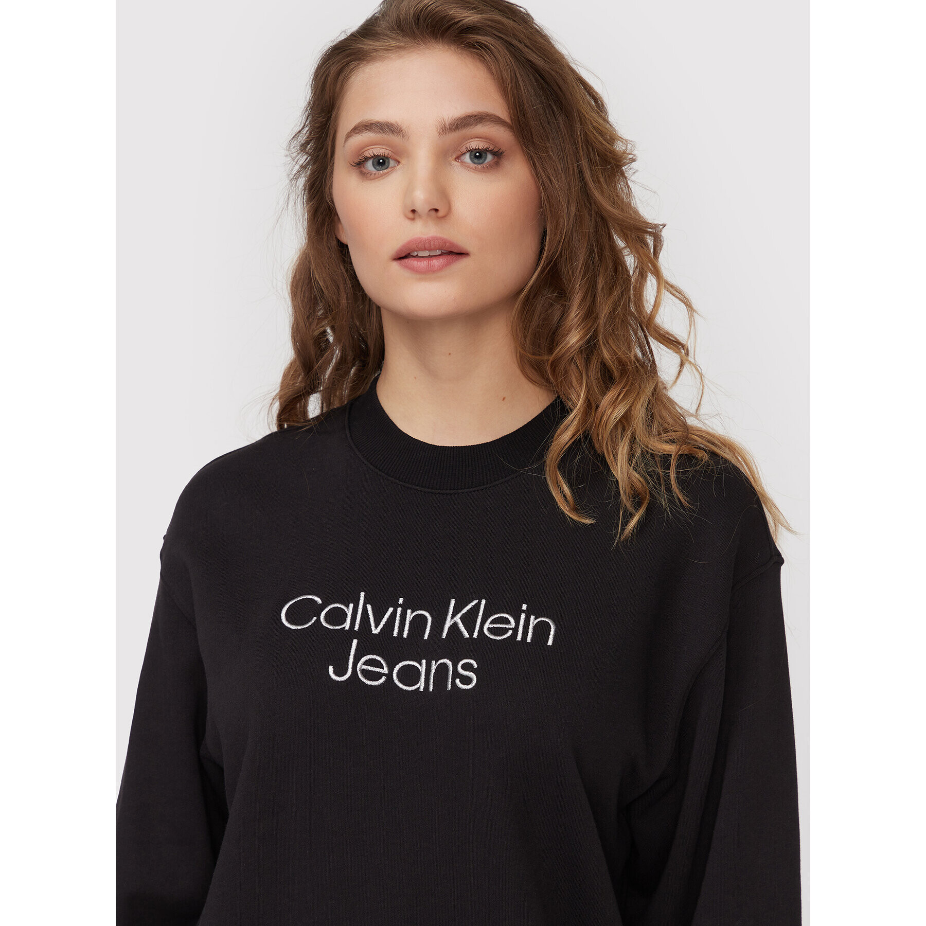 Calvin Klein Jeans Суитшърт J20J218729 Черен Regular Fit - Pepit.bg