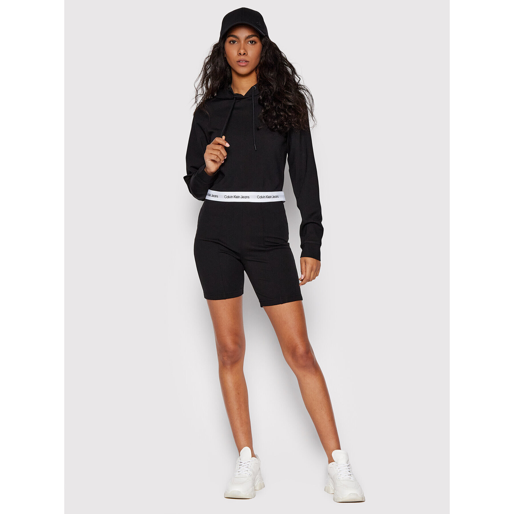 Calvin Klein Jeans Суитшърт J20J218860 Черен Regular Fit - Pepit.bg