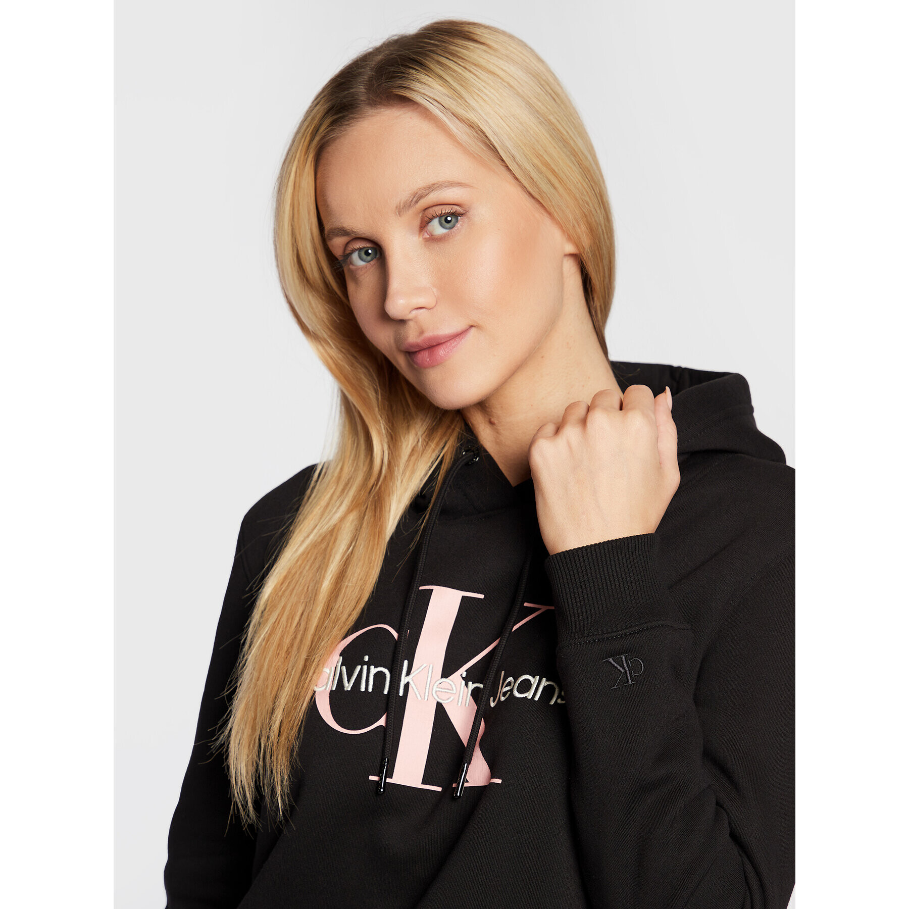 Calvin Klein Jeans Суитшърт J20J219949 Черен Regular Fit - Pepit.bg